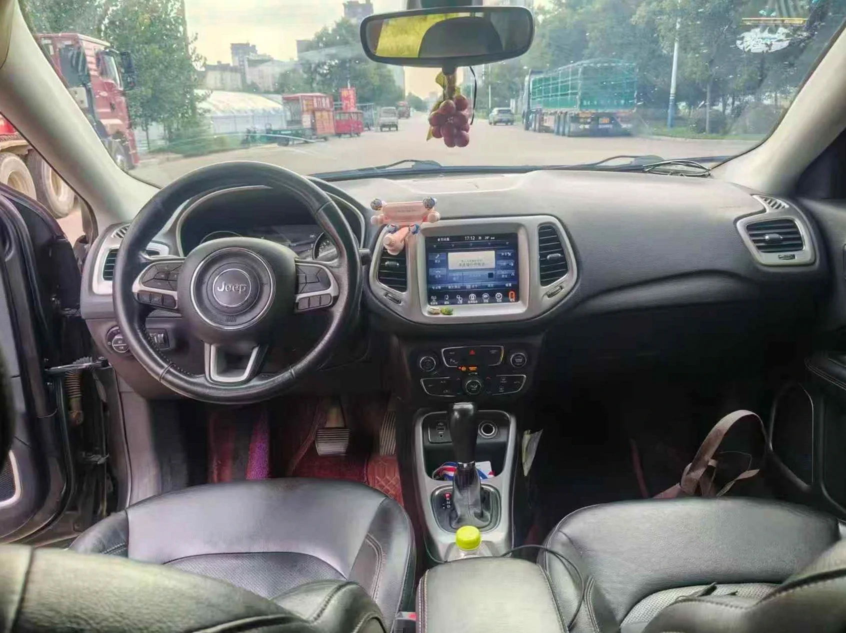 Jeep指南者 内饰后排