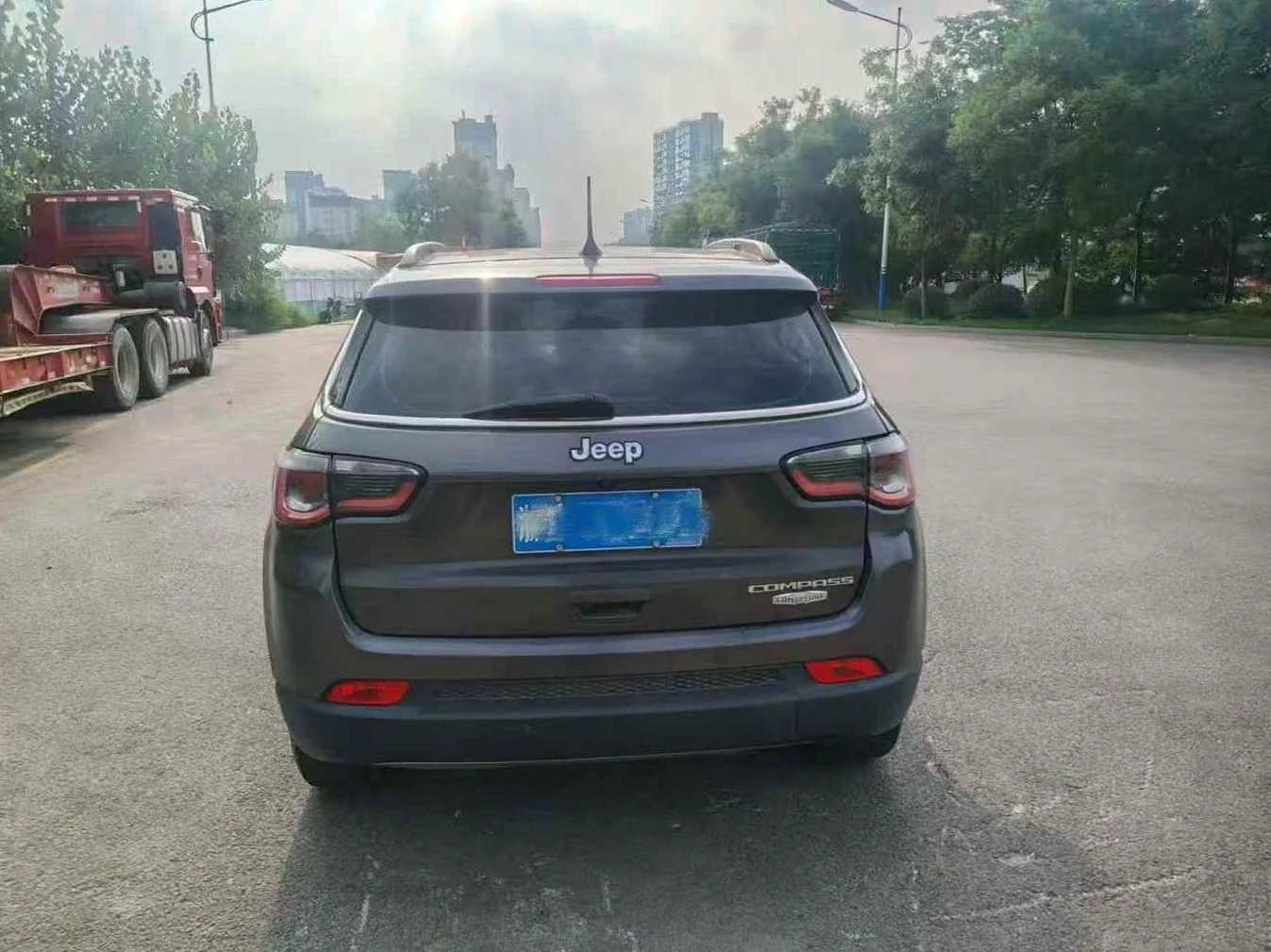 Jeep指南者 后面外观一