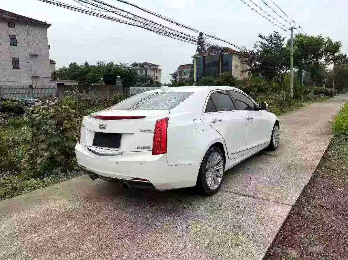 凯迪拉克ATS-L 后面外观二