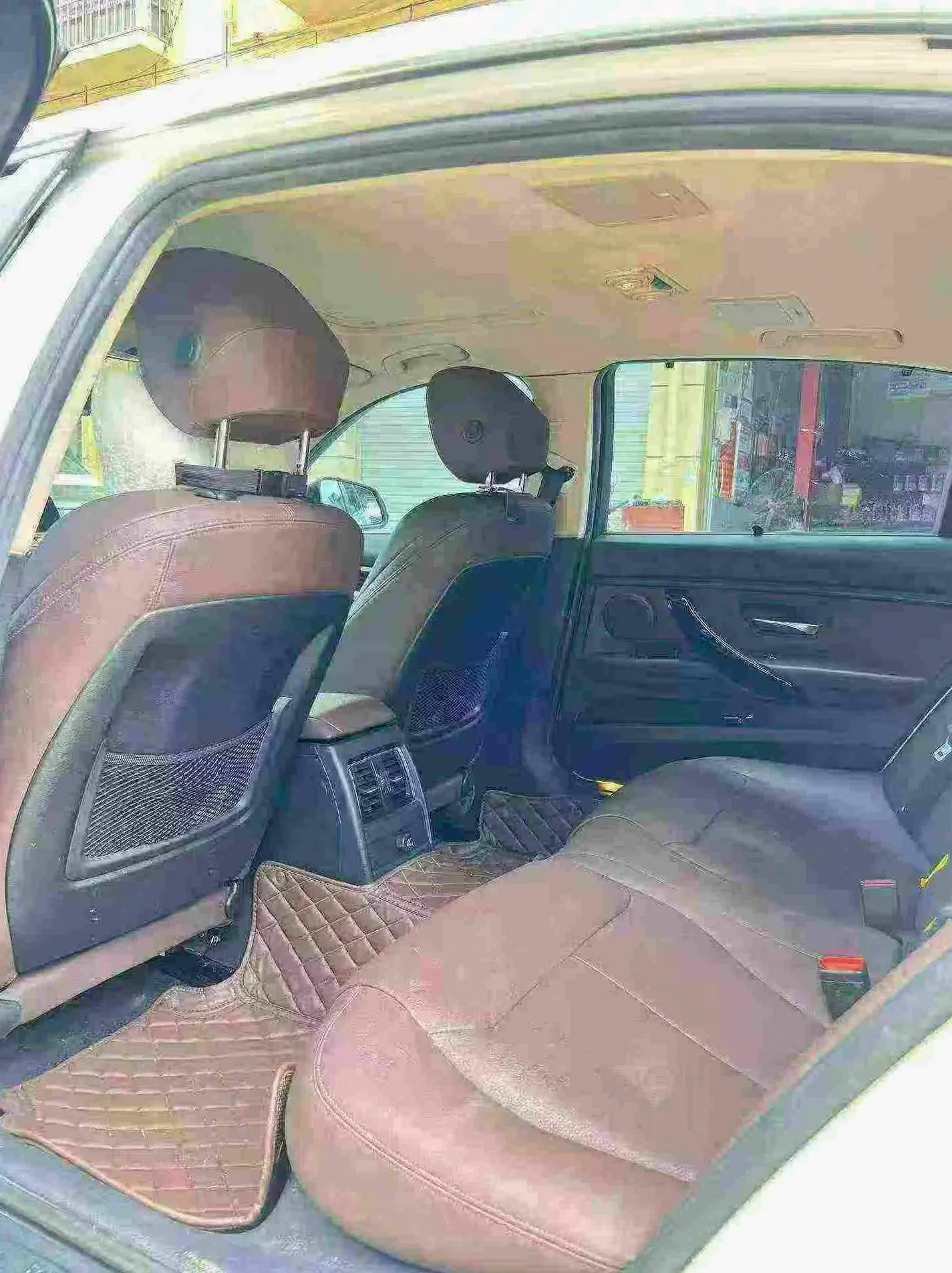 宝马3系 后面外观二
