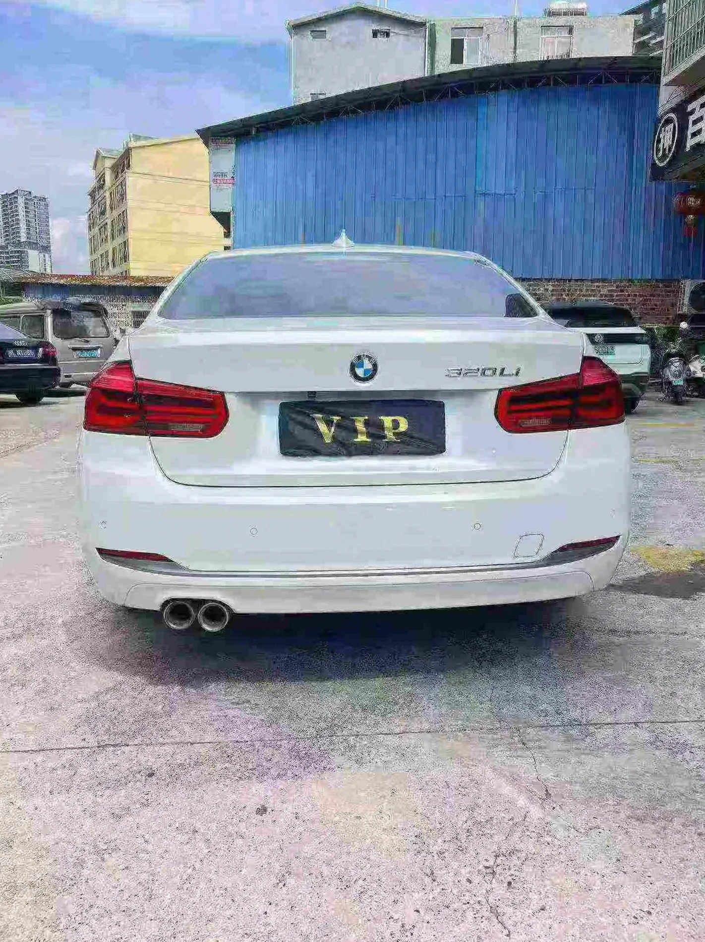 宝马3系 内饰后排