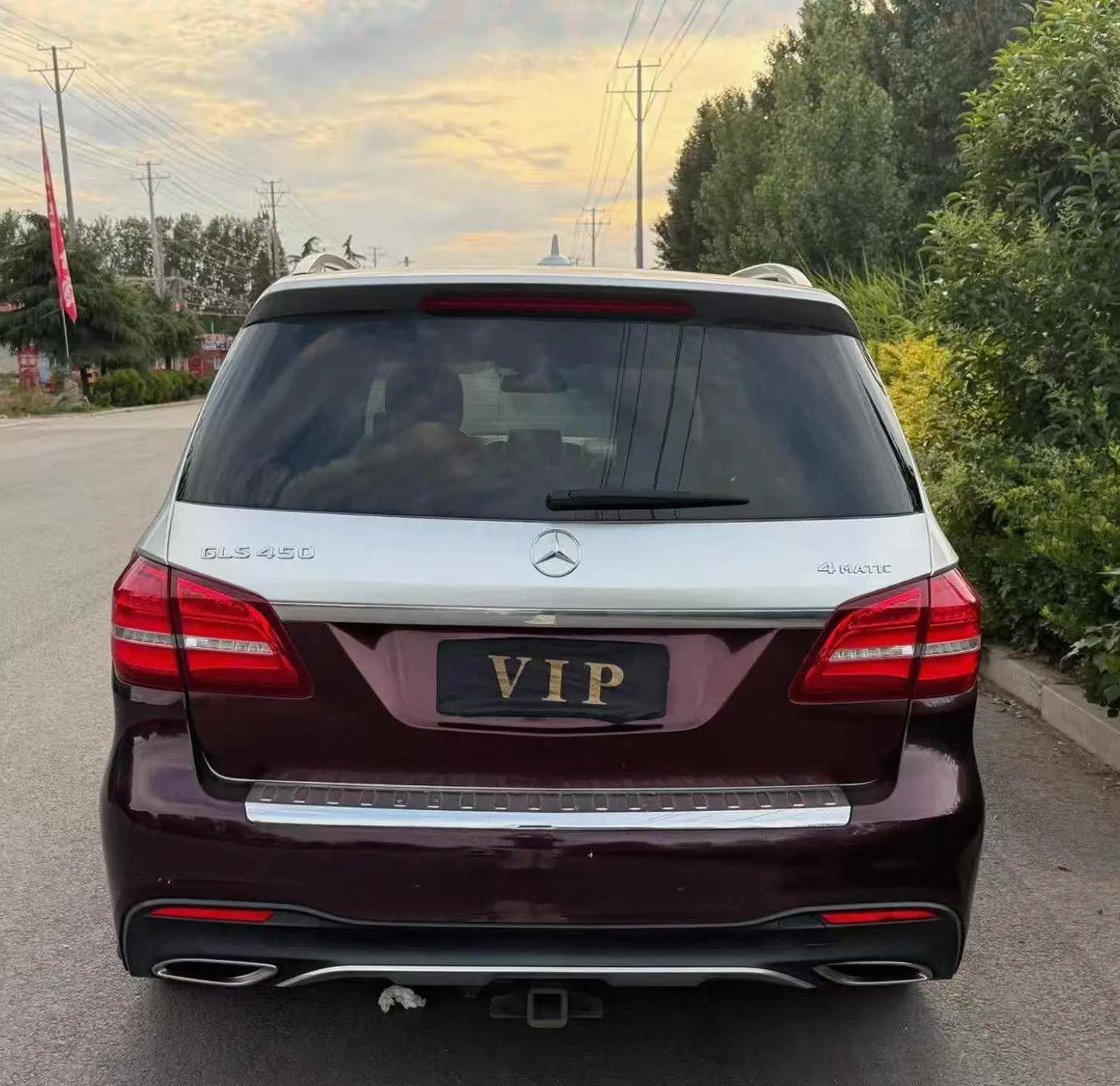 奔驰GLS 后面外观二