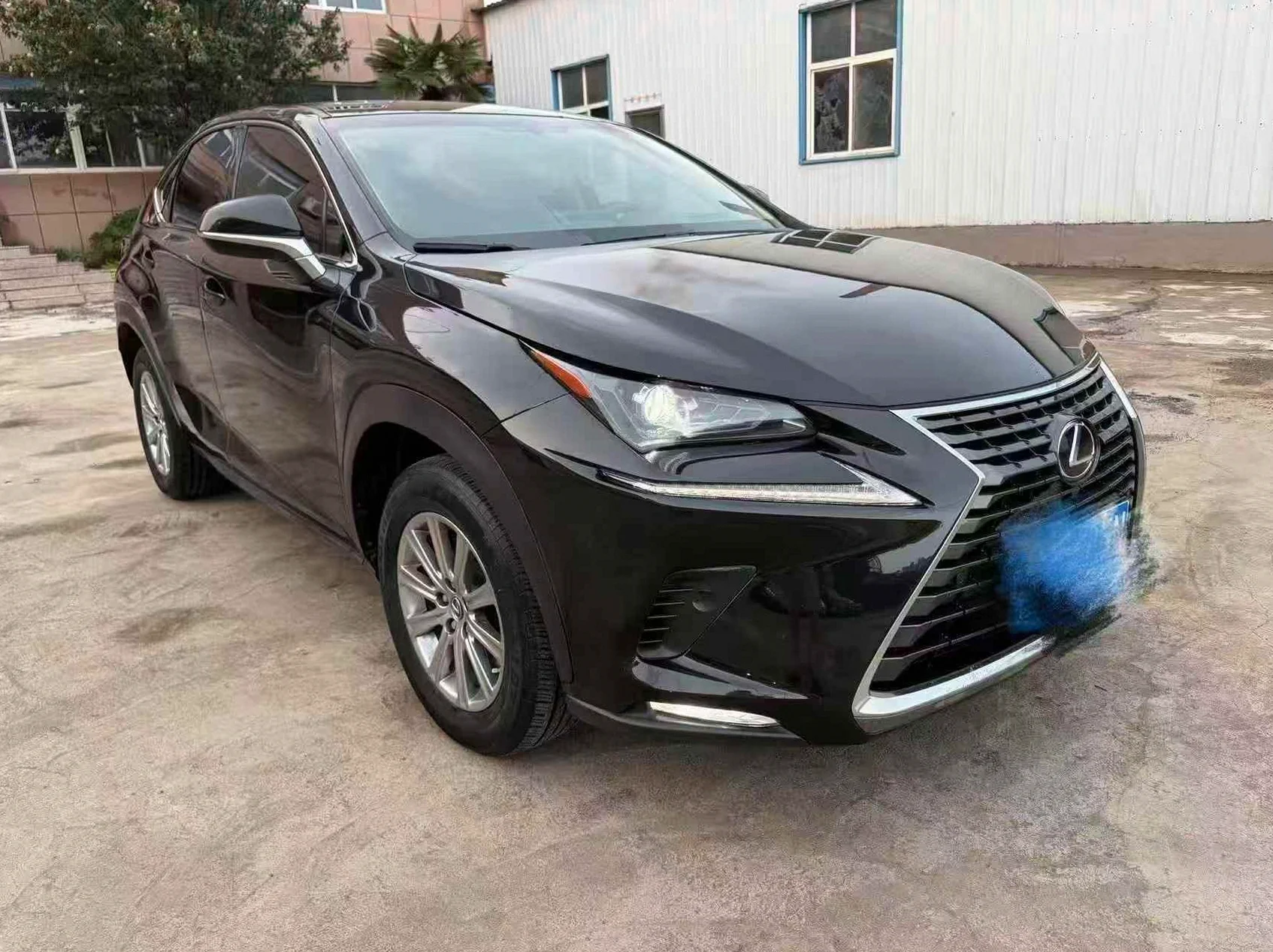 雷克萨斯NX 正面外观二