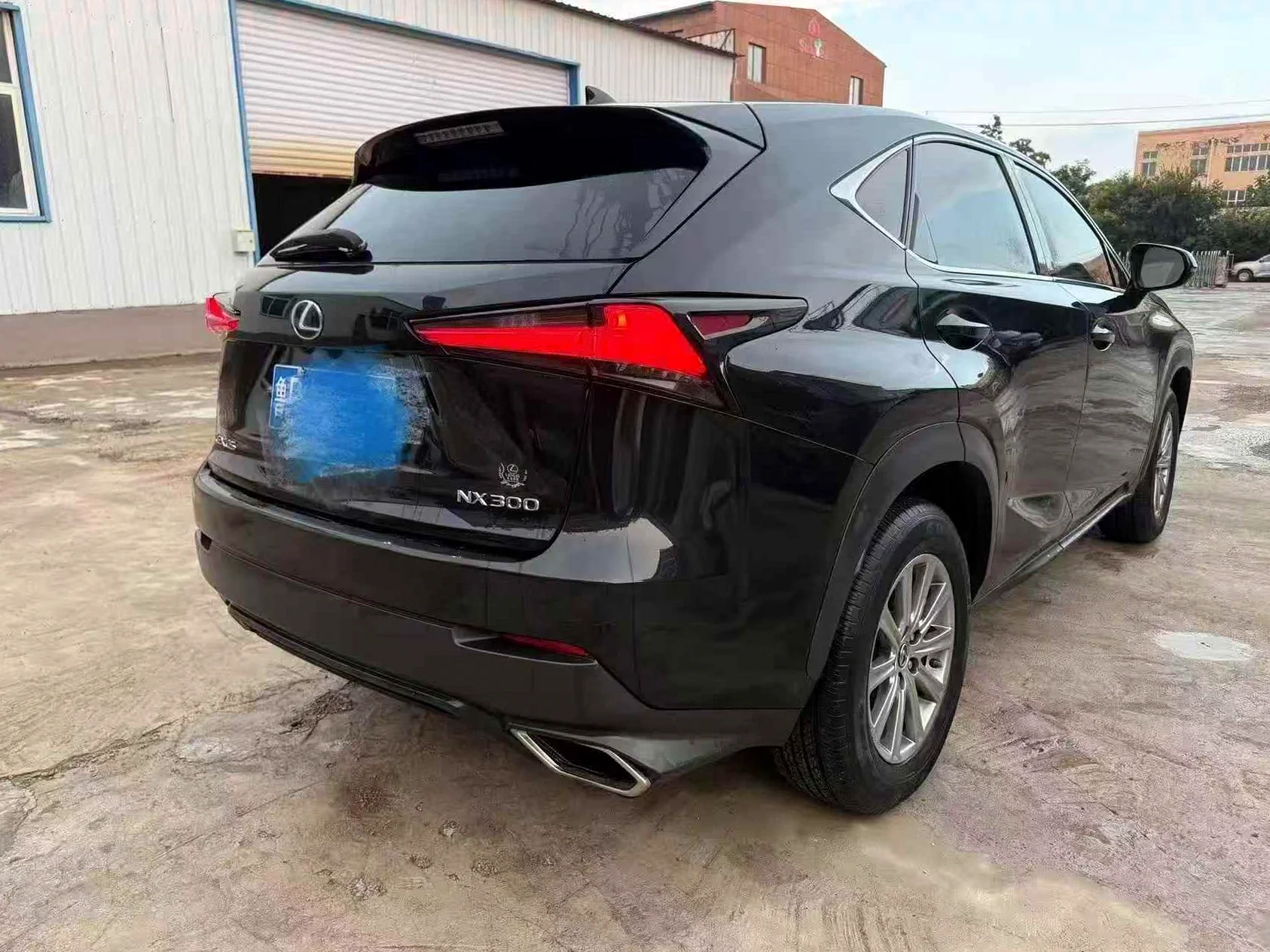 雷克萨斯NX 后面外观三