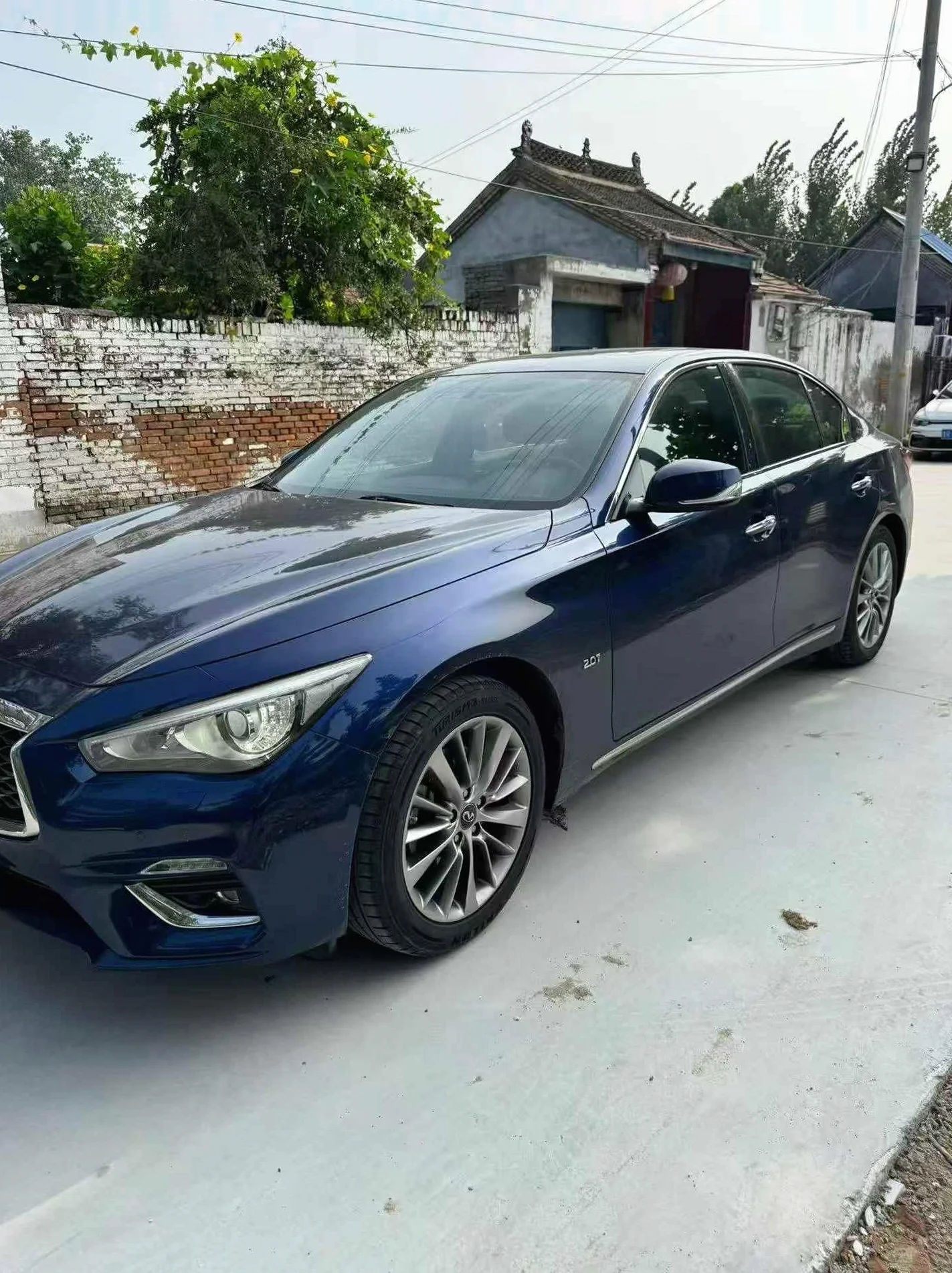 英菲尼迪Q50L 正面外观三