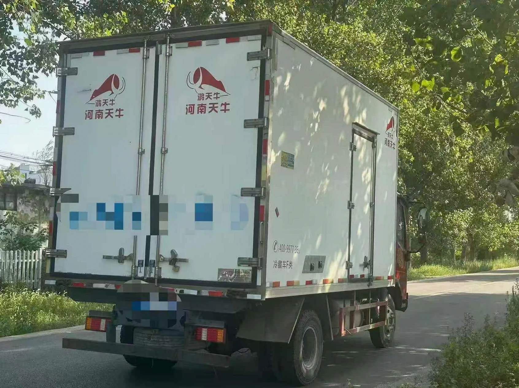货车东风风光580/(EV) 后面外观二