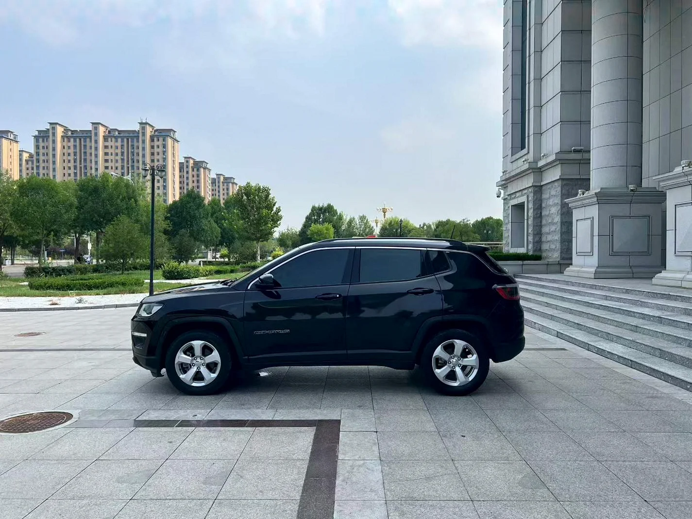 Jeep指南者 后面外观一