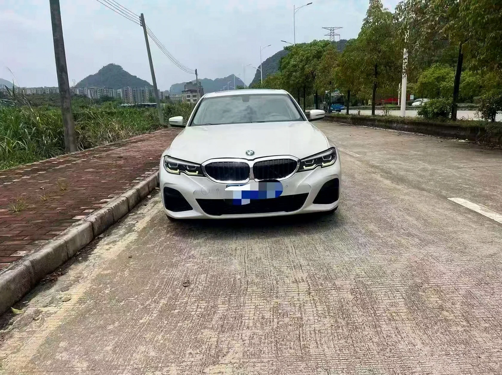 21年宝马325Li 白色精品车