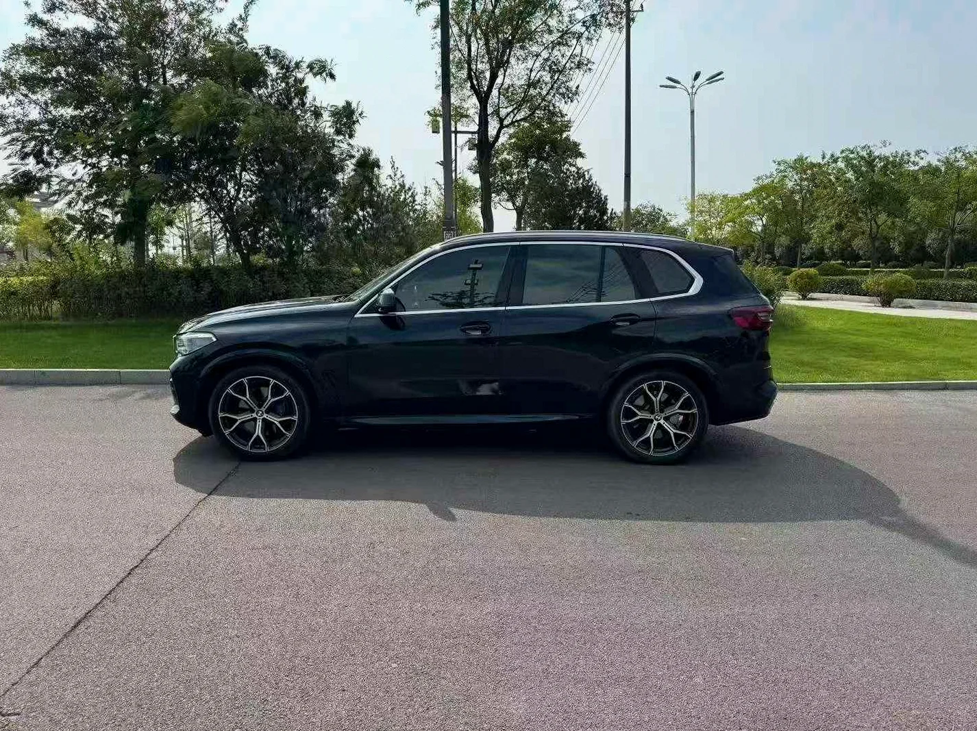 宝马X5 后面外观三