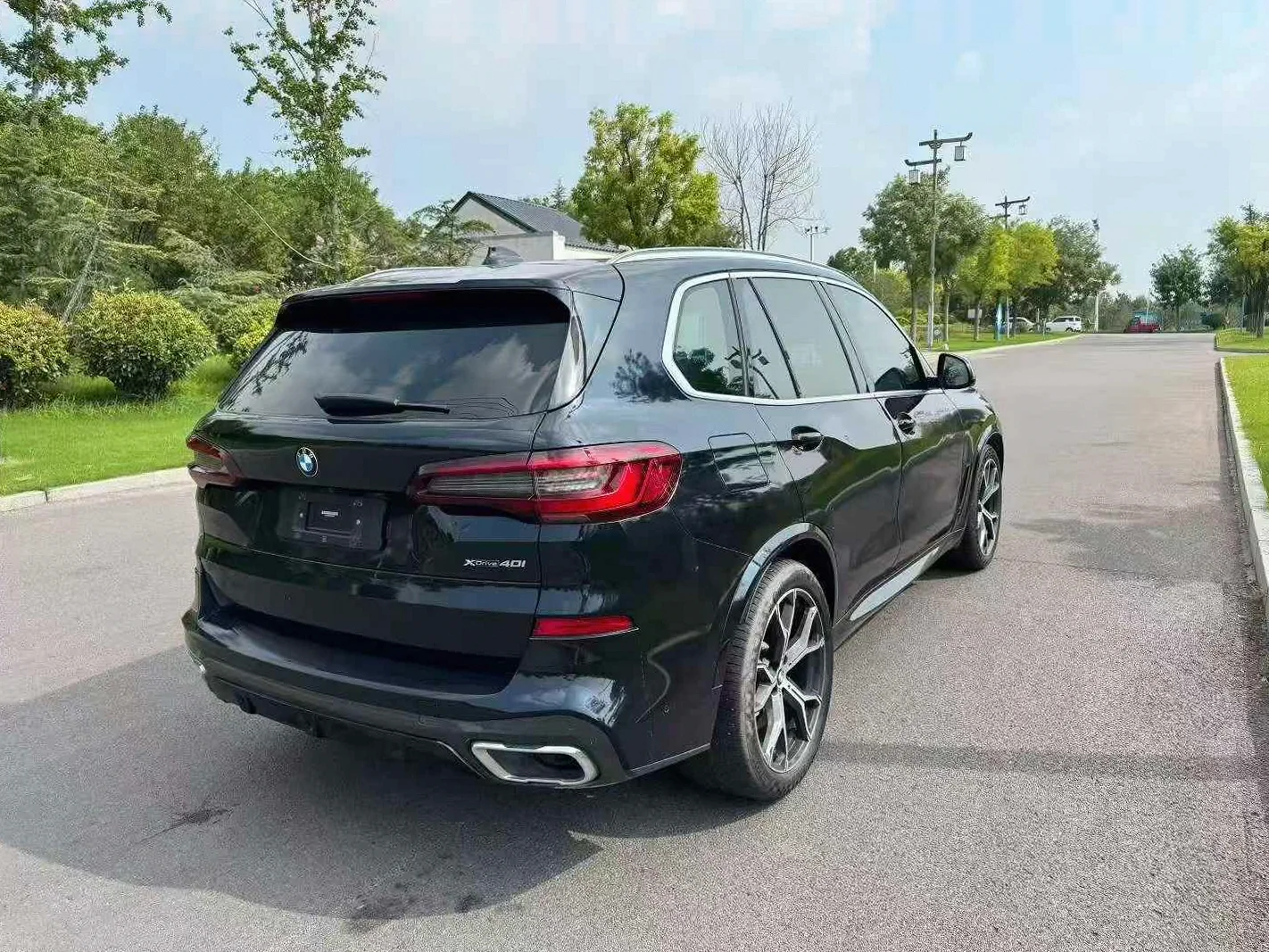 宝马X5 后面外观二