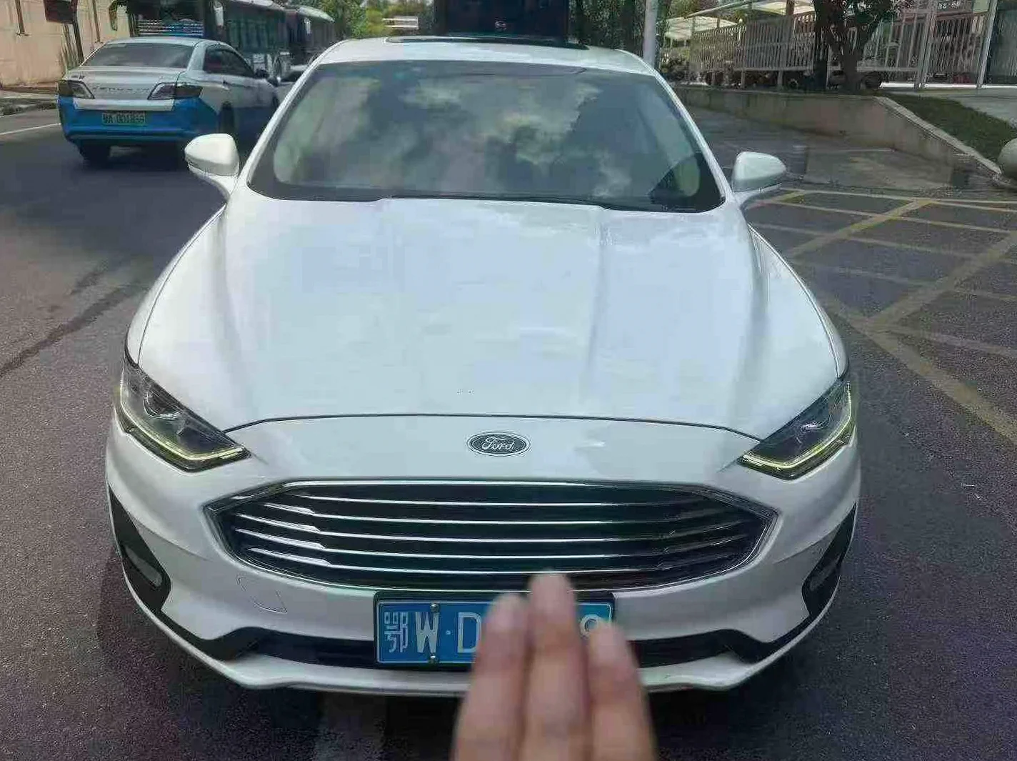 福特蒙迪欧 正面外观二