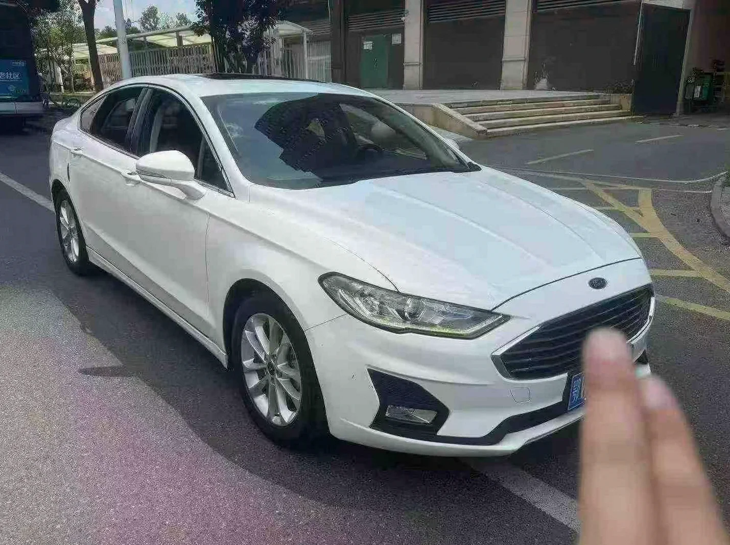 福特蒙迪欧 正面外观三