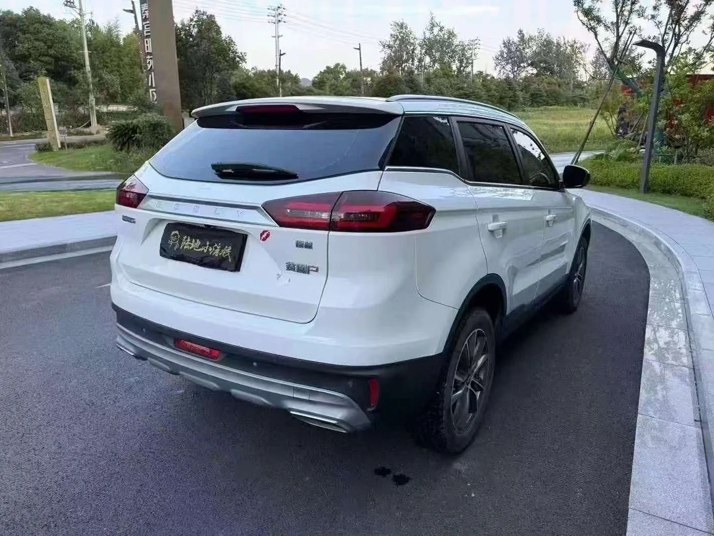 吉利博越 后面外观三