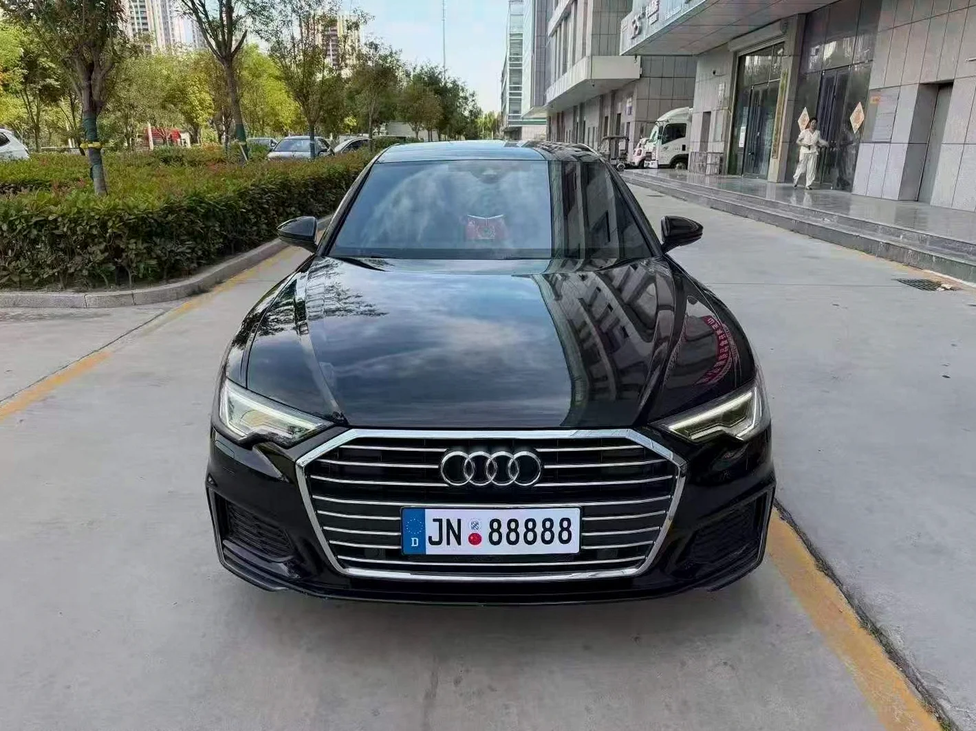 22年奥迪A6L 黑色