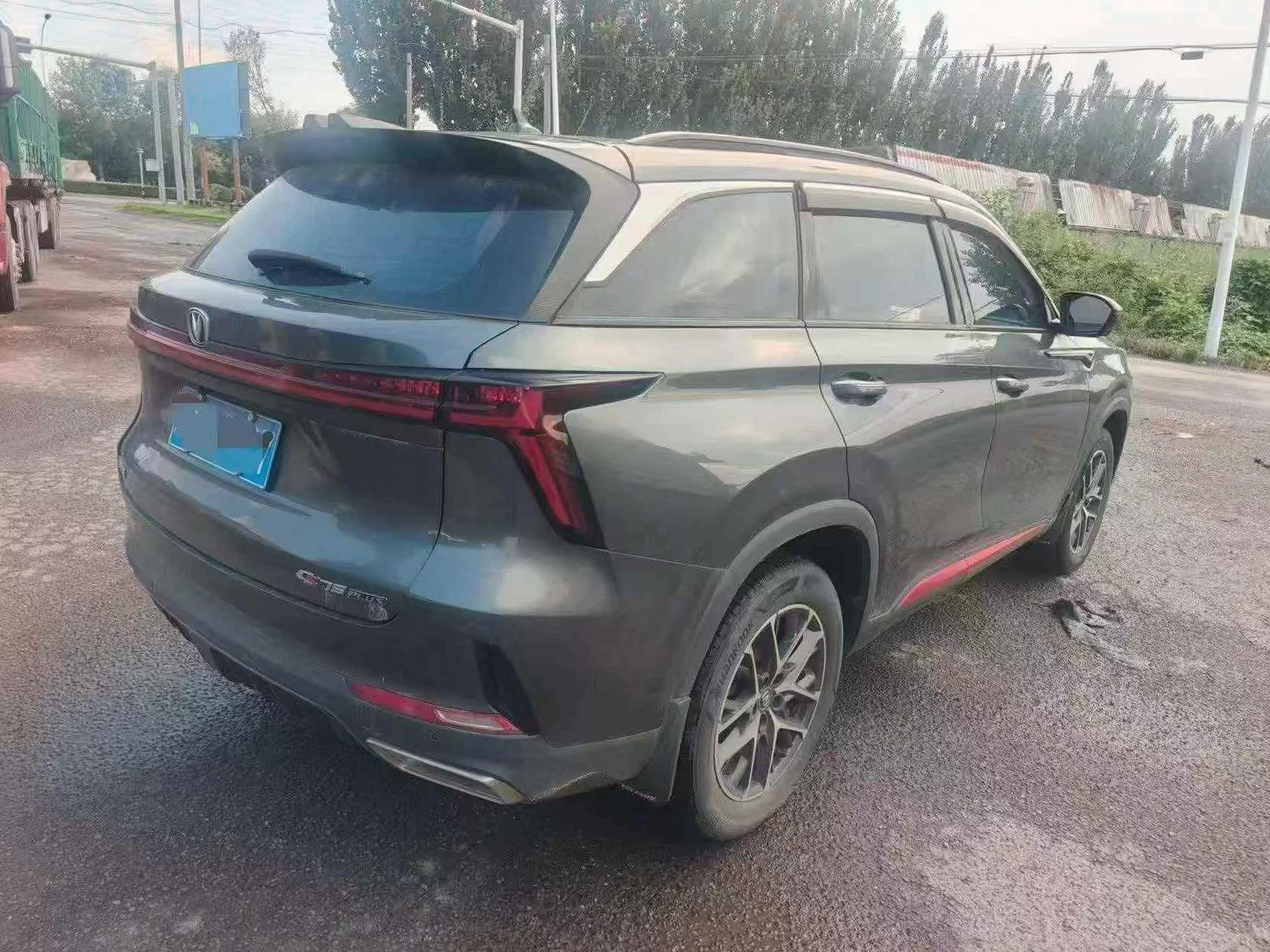 长安汽车CS75 后面外观二