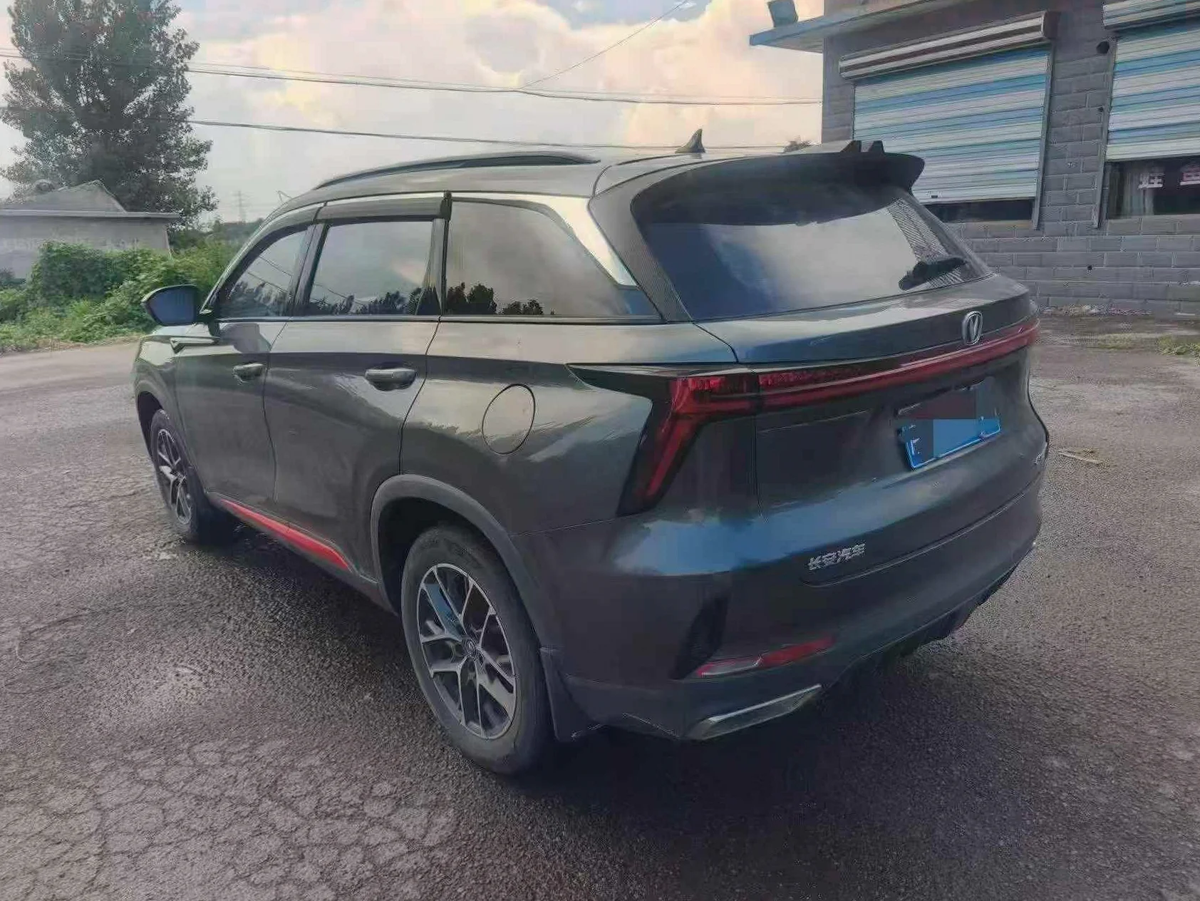 长安汽车CS75 后面外观三