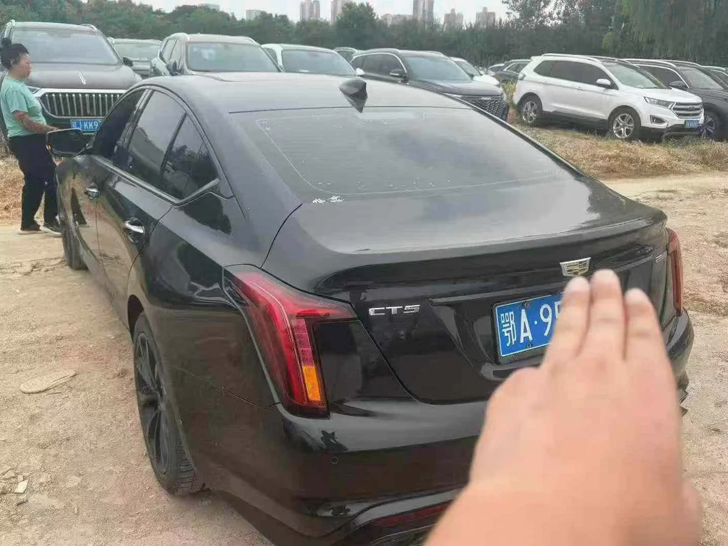 凯迪拉克CT5 后面外观二