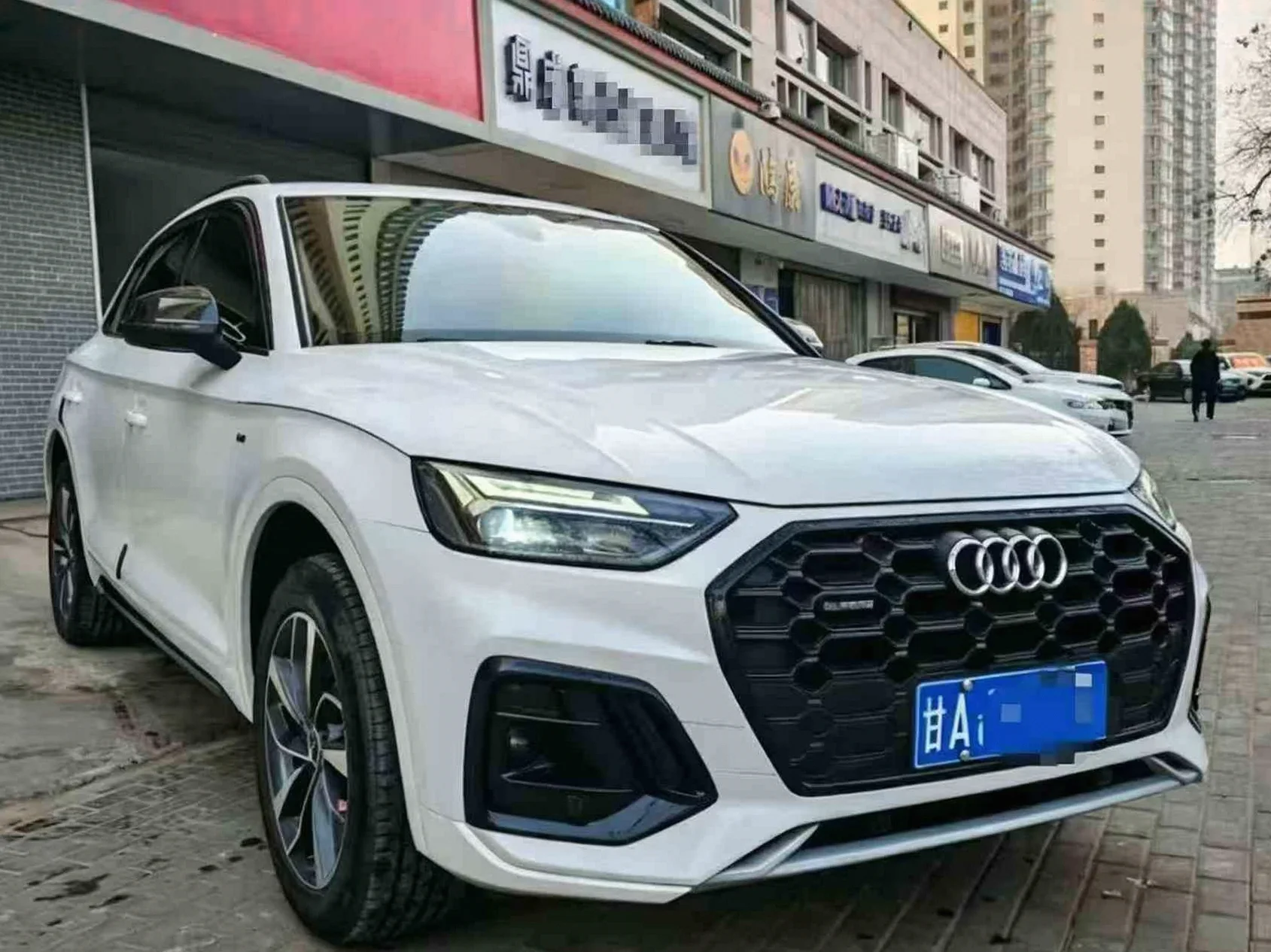 奥迪Q5 正面外观三
