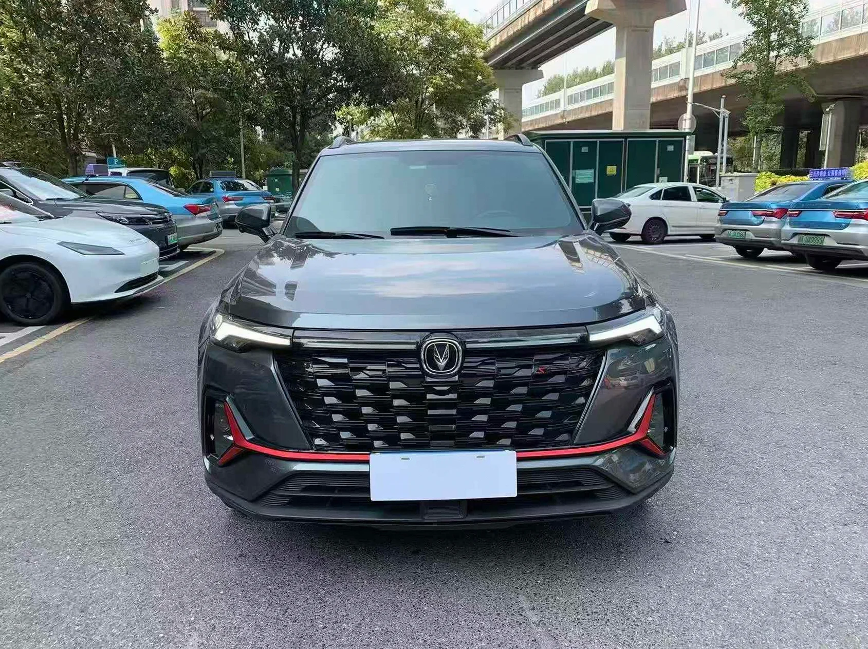 长安汽车CS35 正面外观二