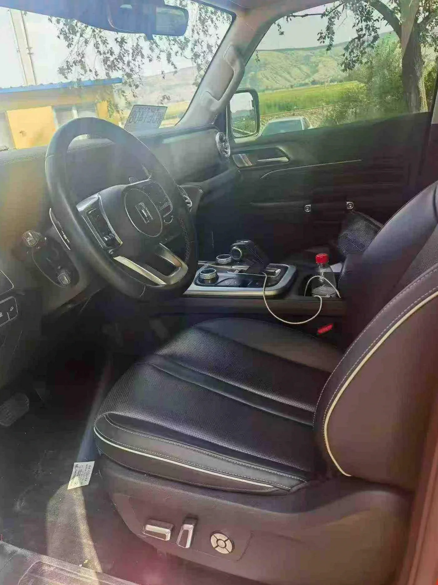 长城汽车300 后面外观二