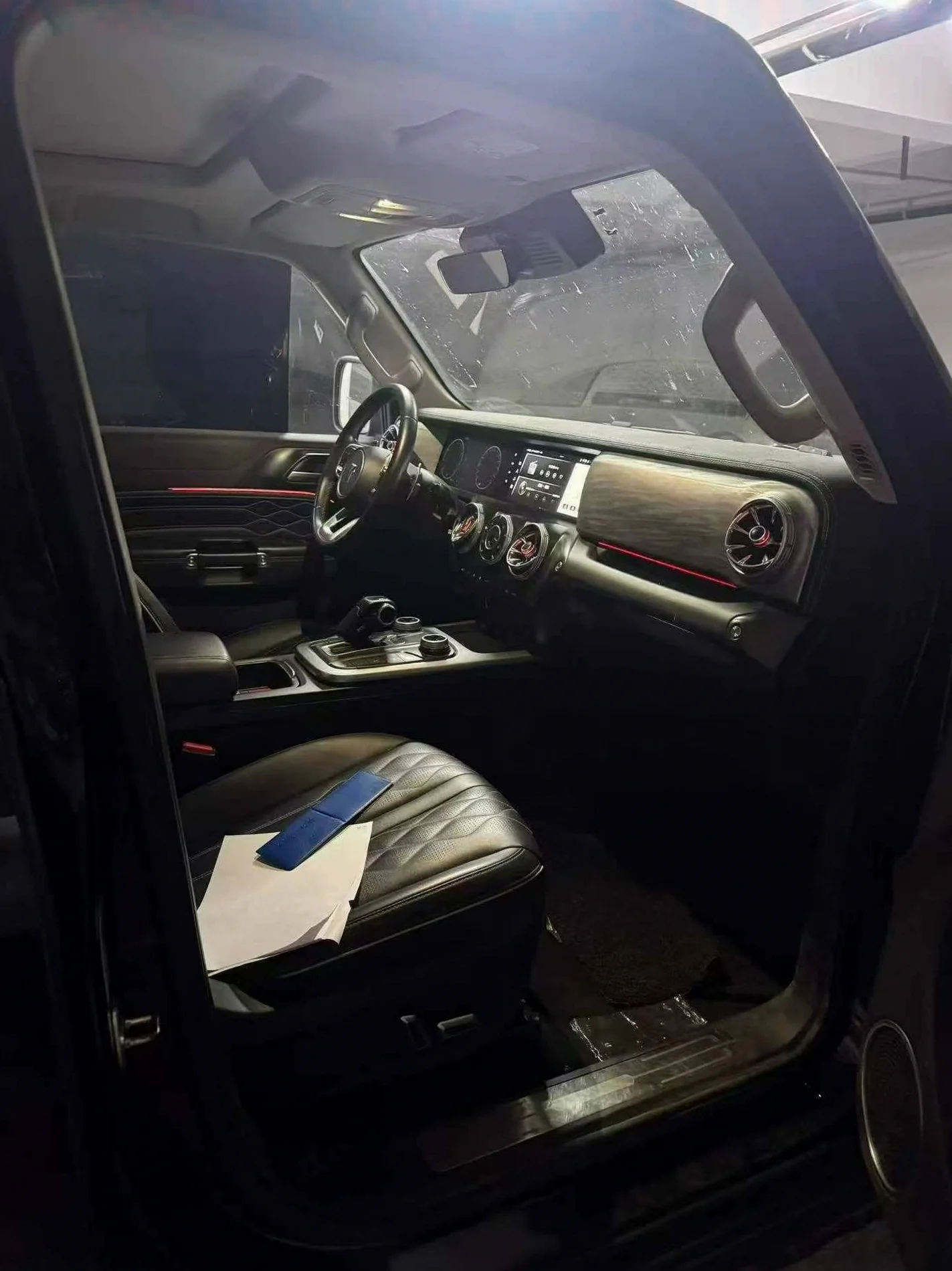 长城汽车300 后面外观三