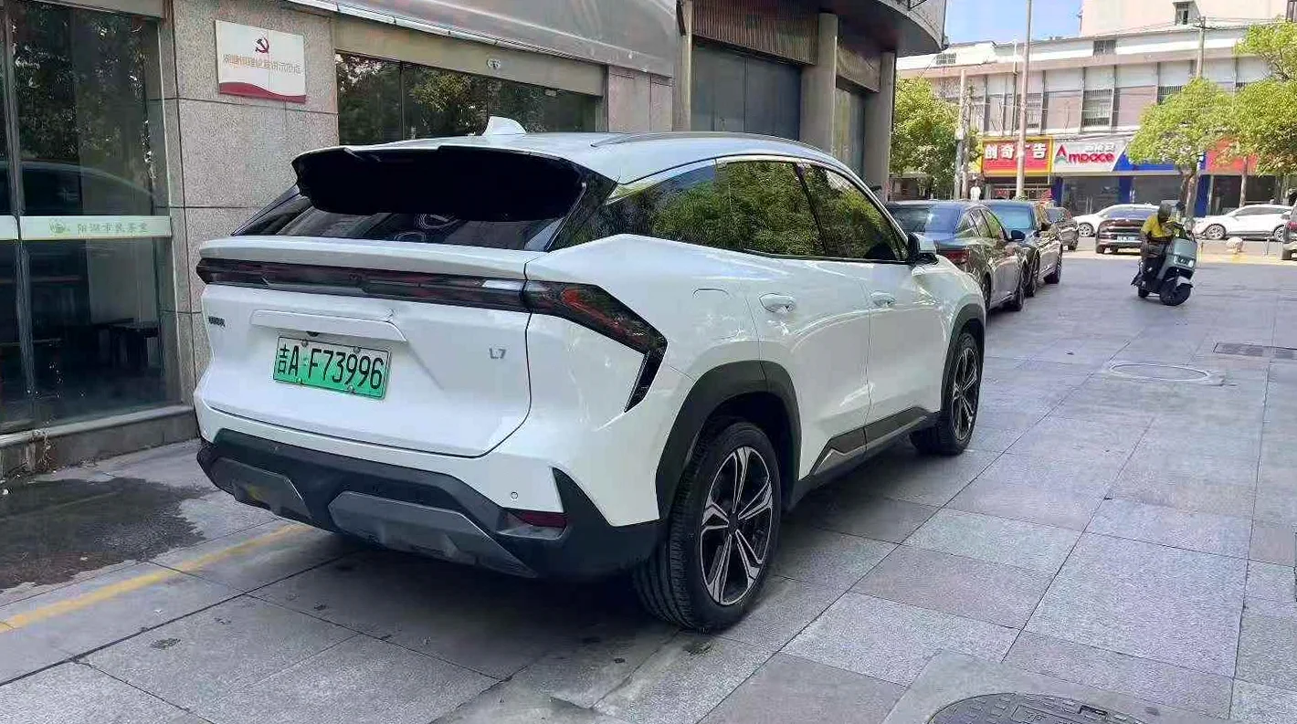 吉利银河 驾驶室