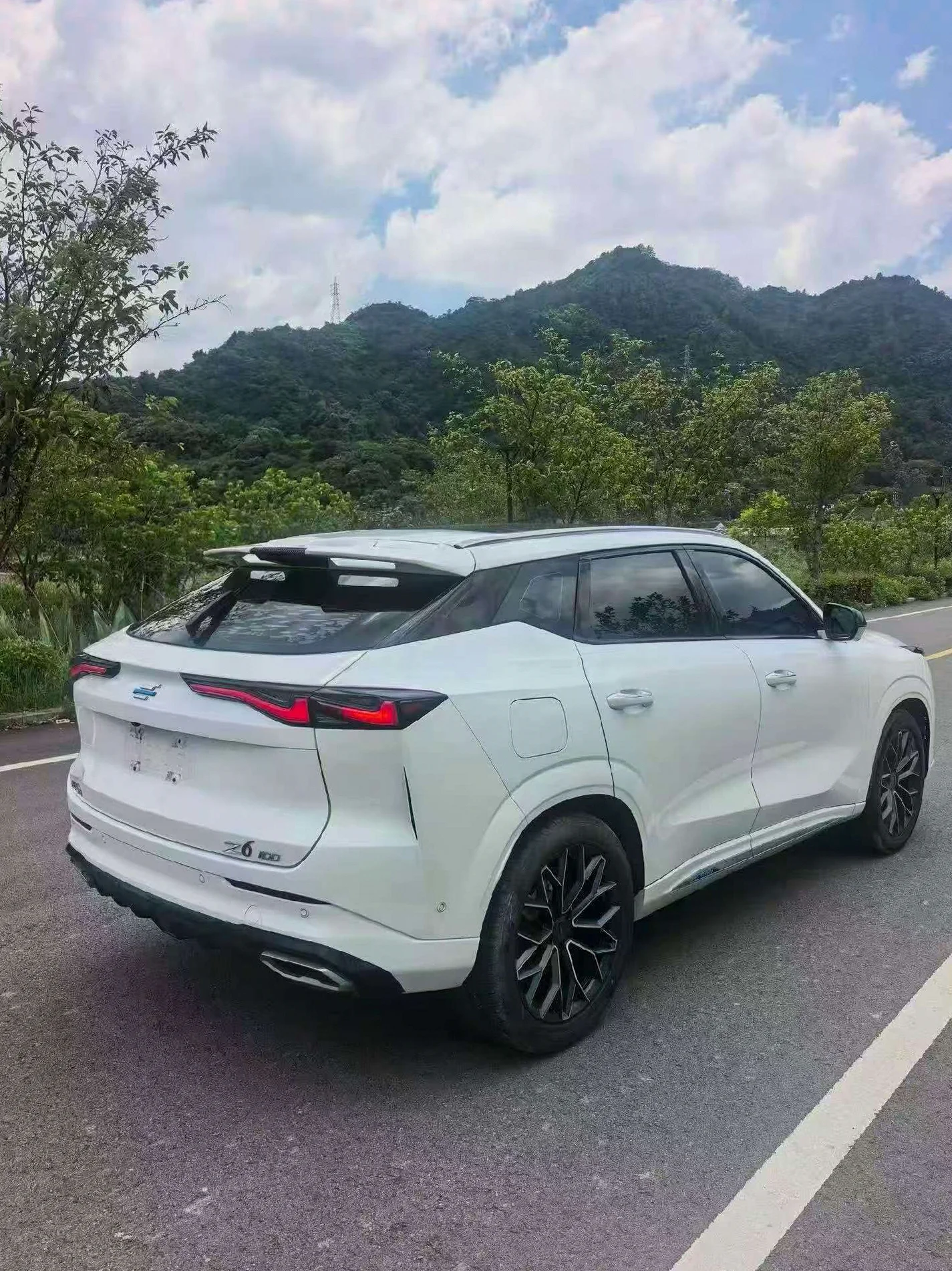 欧尚Z6 后面外观三