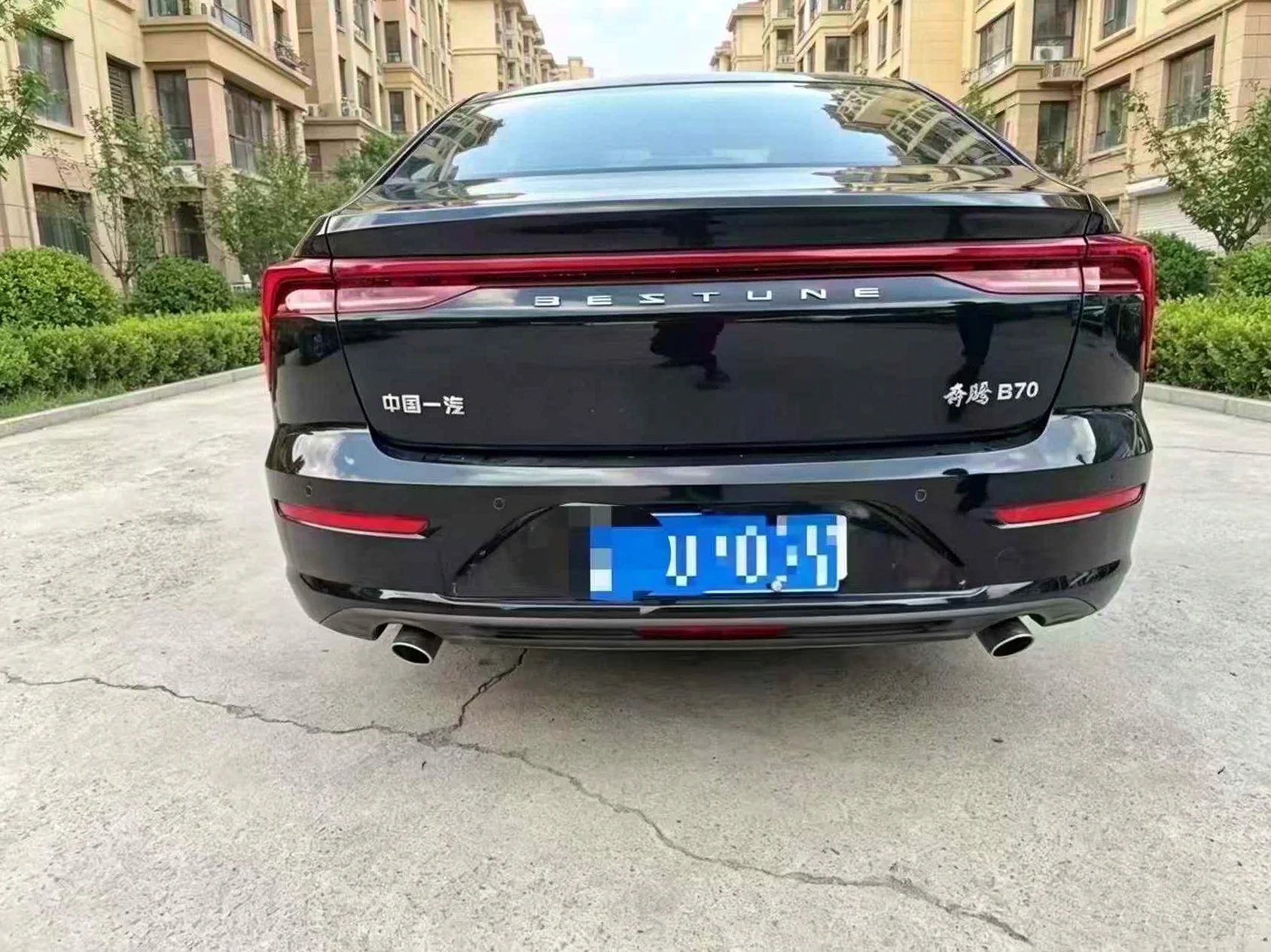 奔腾B70 后面外观二