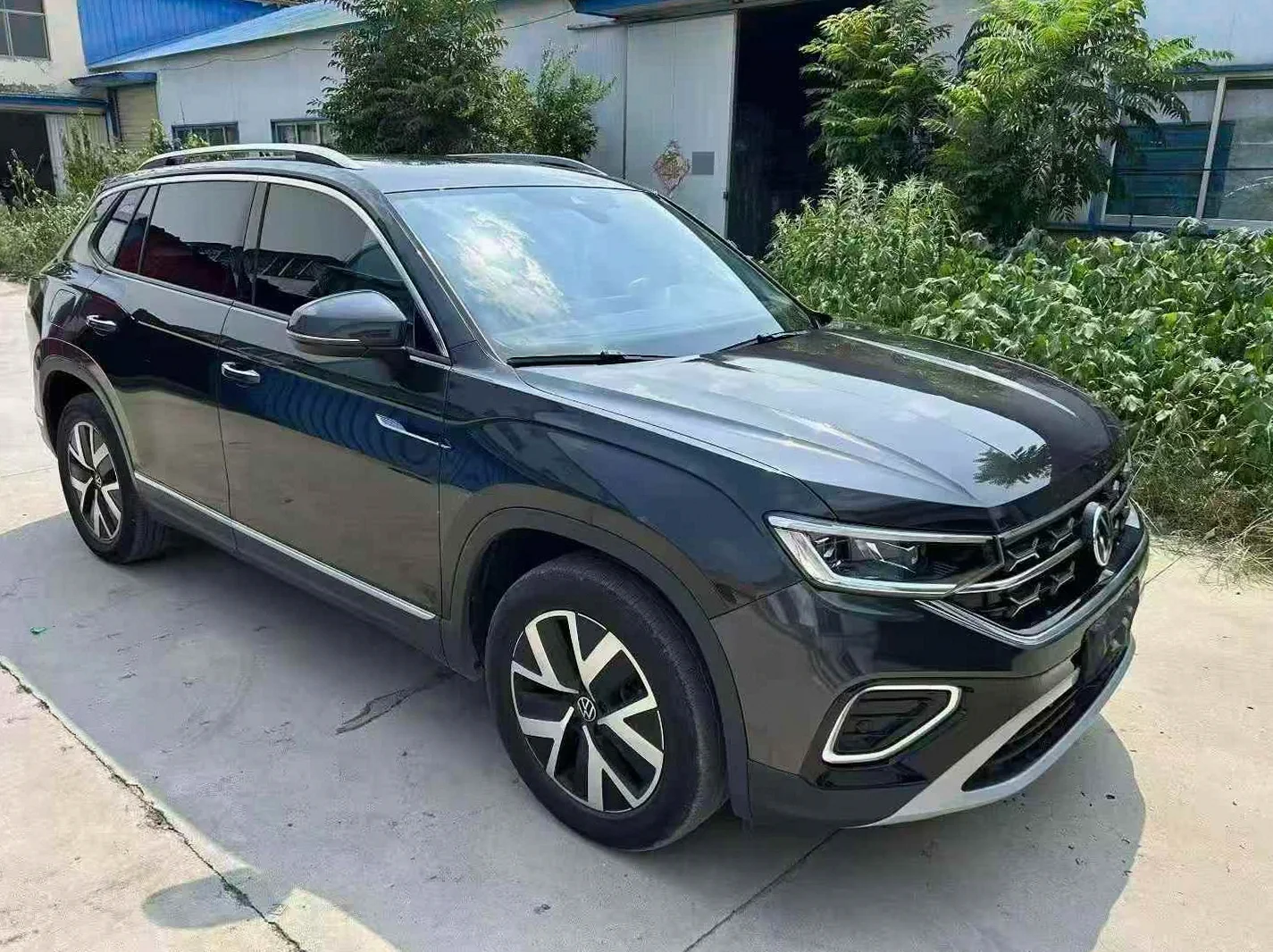 大众探岳 后面外观一