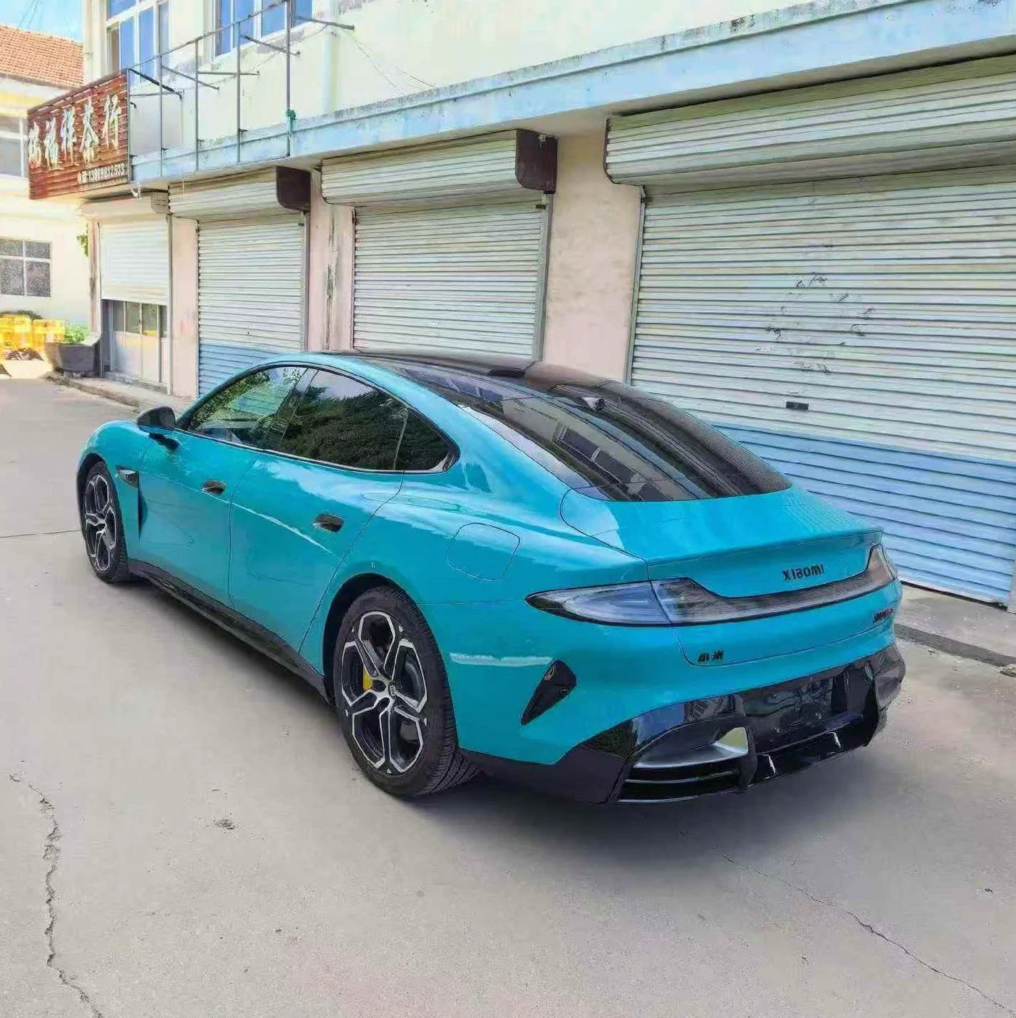小米SU7 后面外观二