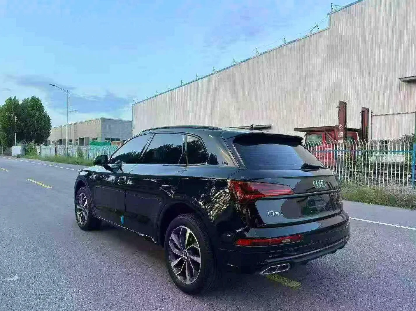 奥迪Q5 后面外观一
