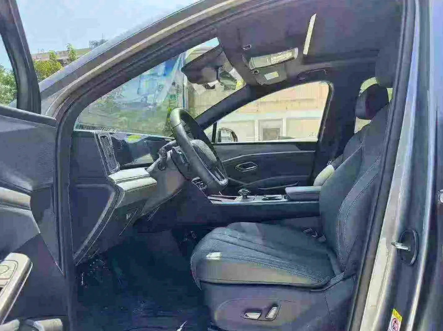 比亚迪宋 后面外观一
