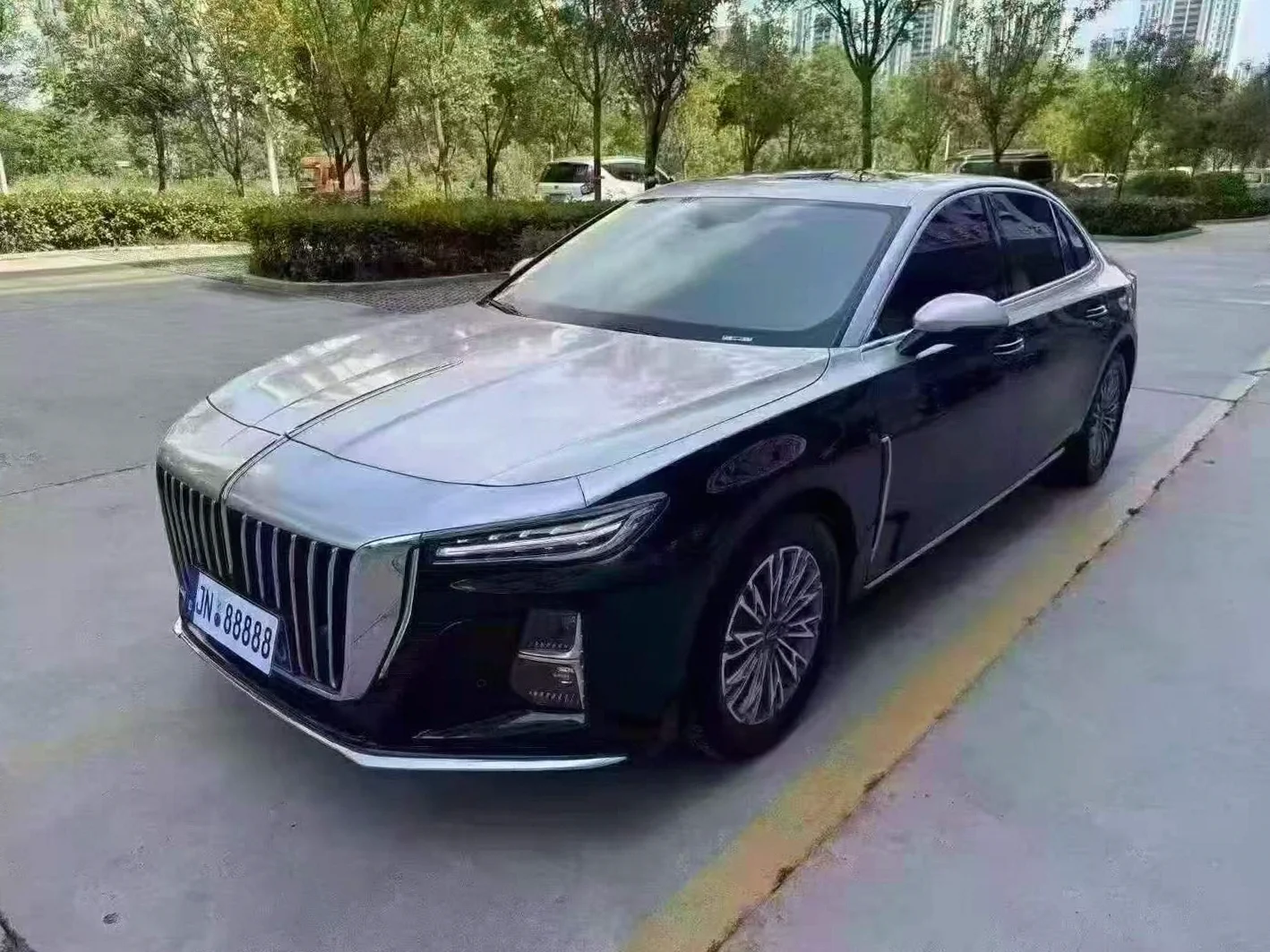 红旗H5 正面外观三