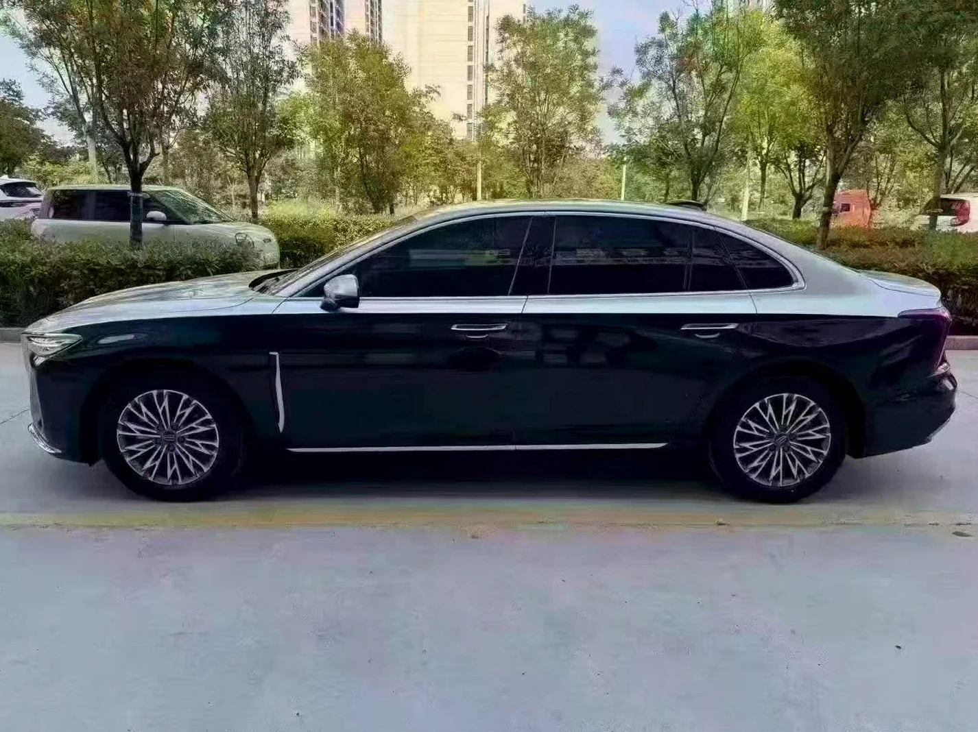 红旗H5 后面外观三
