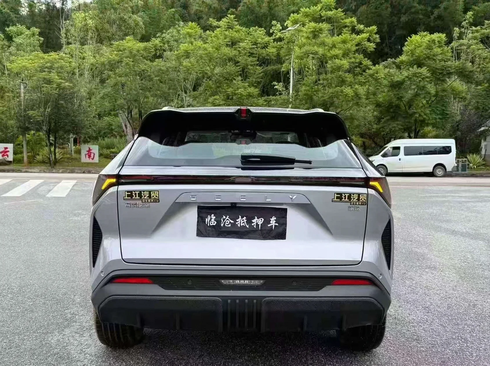 吉利博越 内饰后排