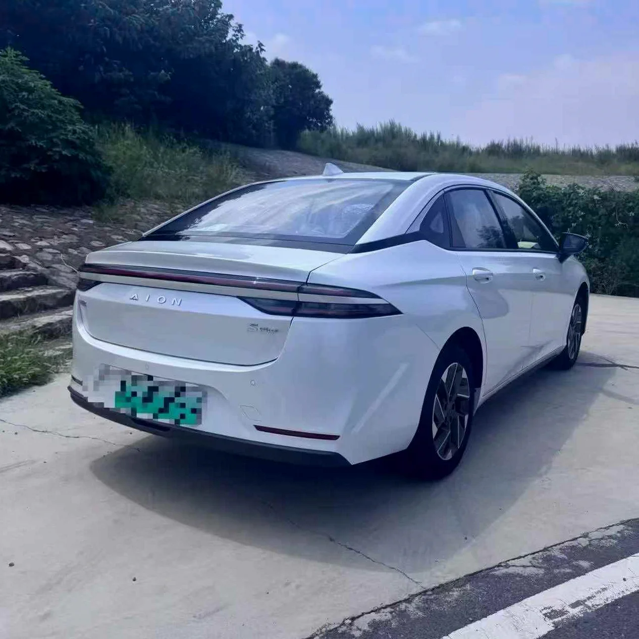埃安S Plus 内饰后排