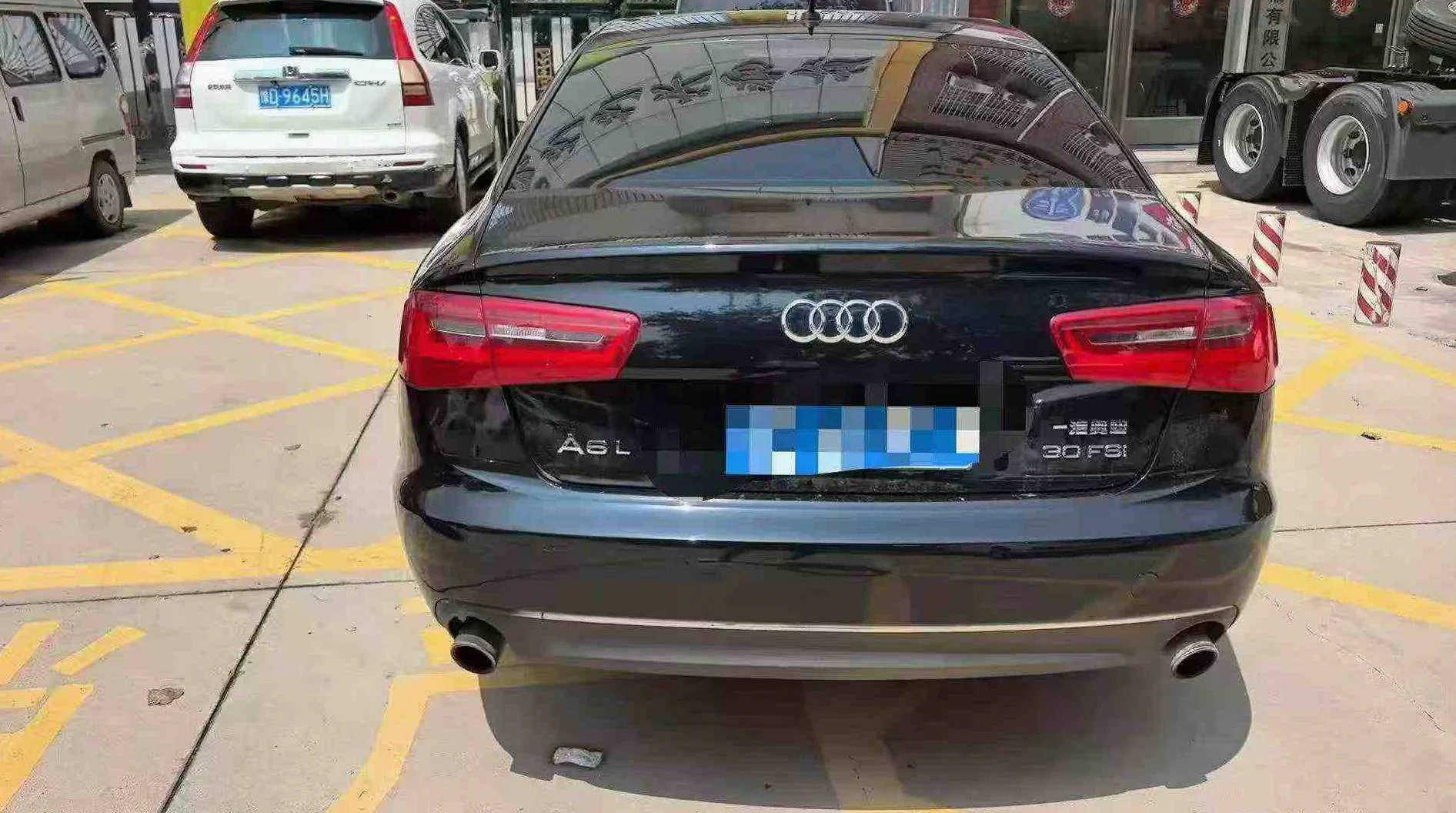奥迪A6L 后面外观二