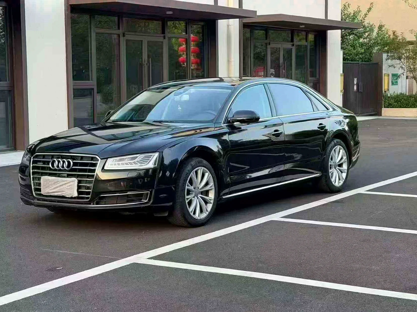 奥迪A8L 正面外观三