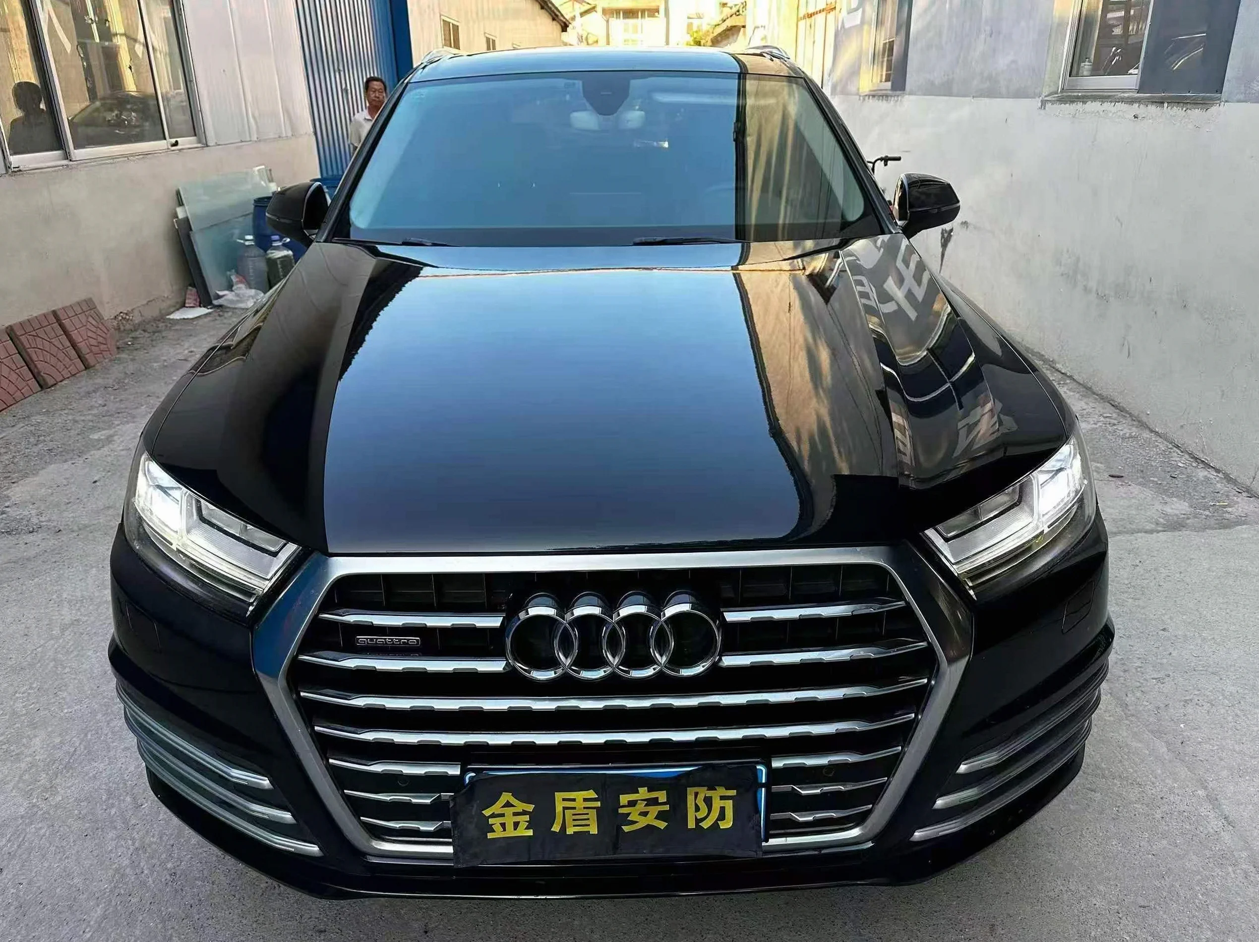 奥迪Q7 正面外观二