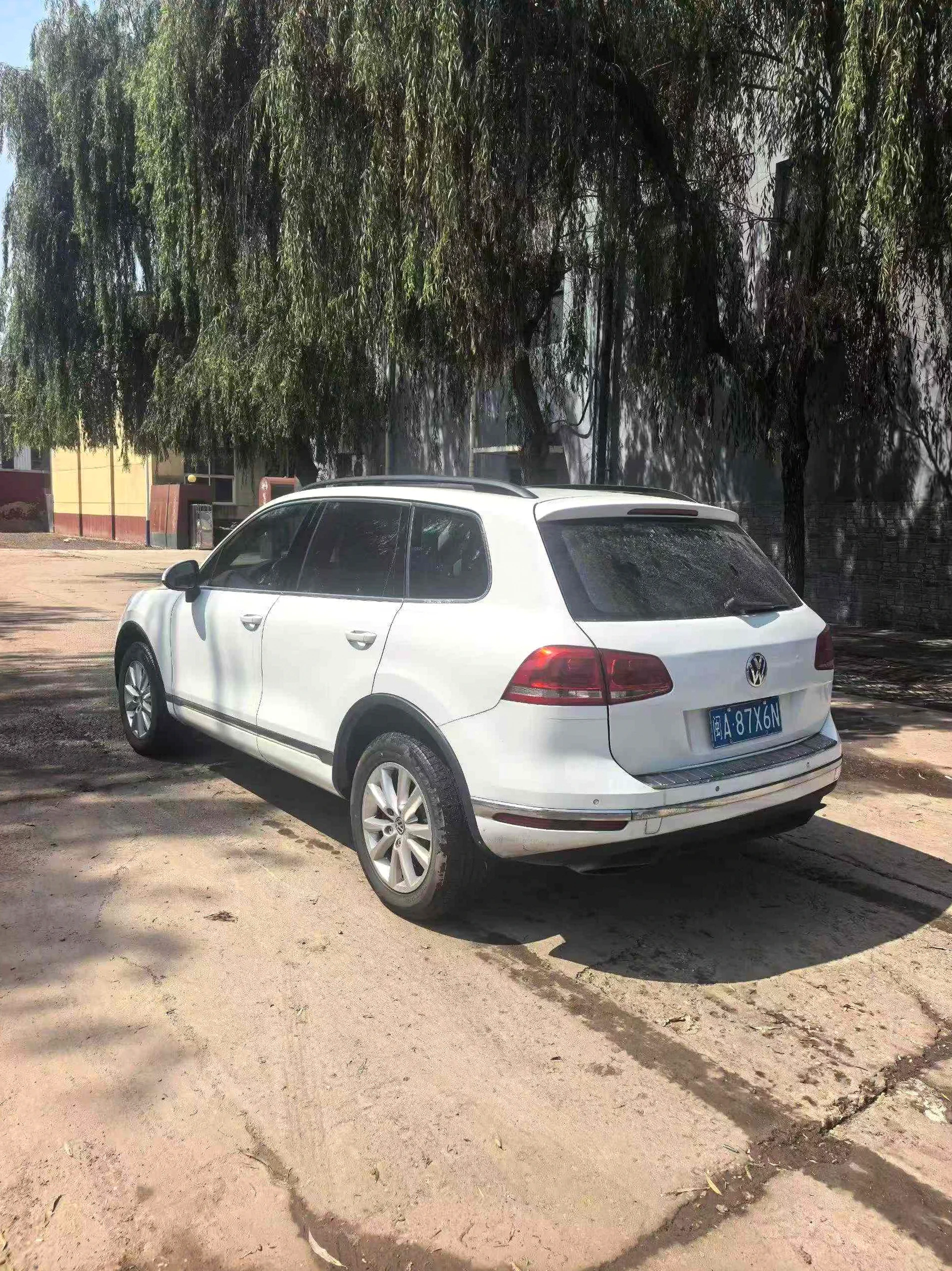 大众途锐 后面外观三