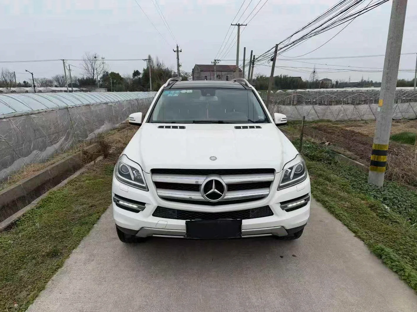 奔驰GLS 正面外观二
