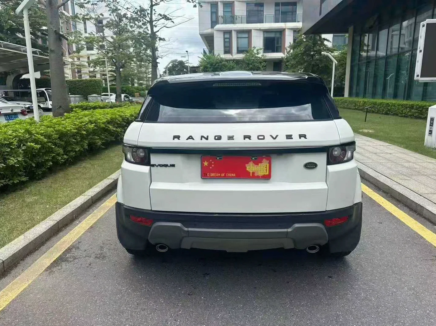 路虎极光 后面外观二