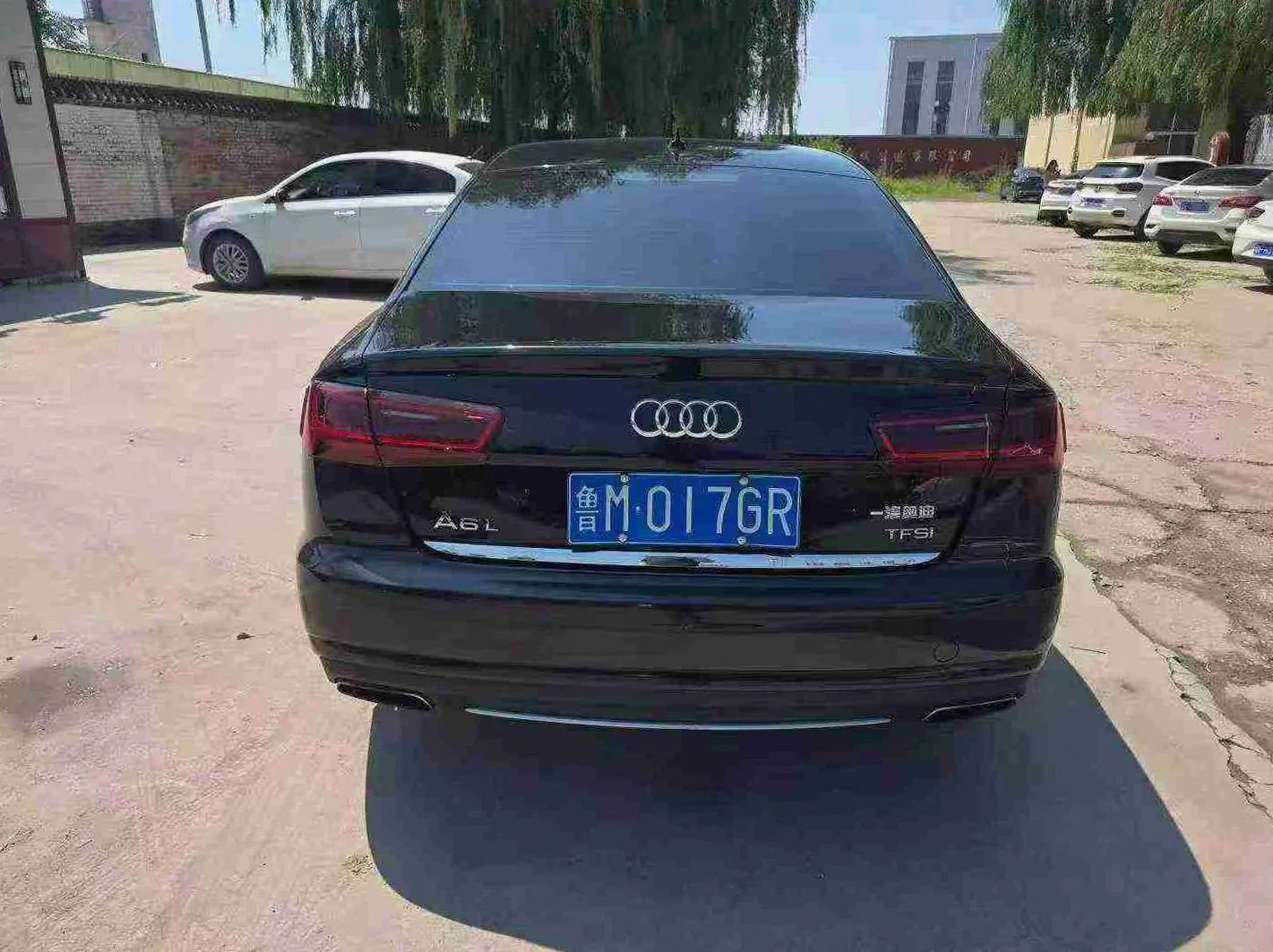 奥迪A6L 后面外观三