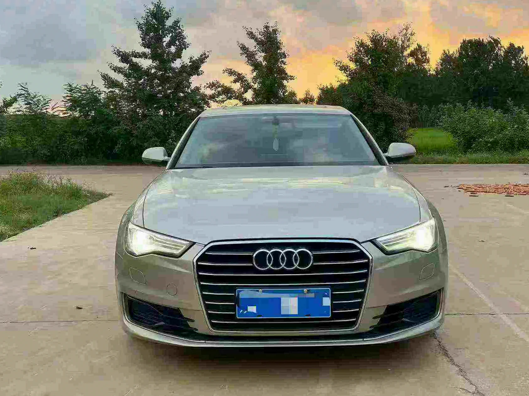 17年奥迪A6L 2.5V6舒适型
