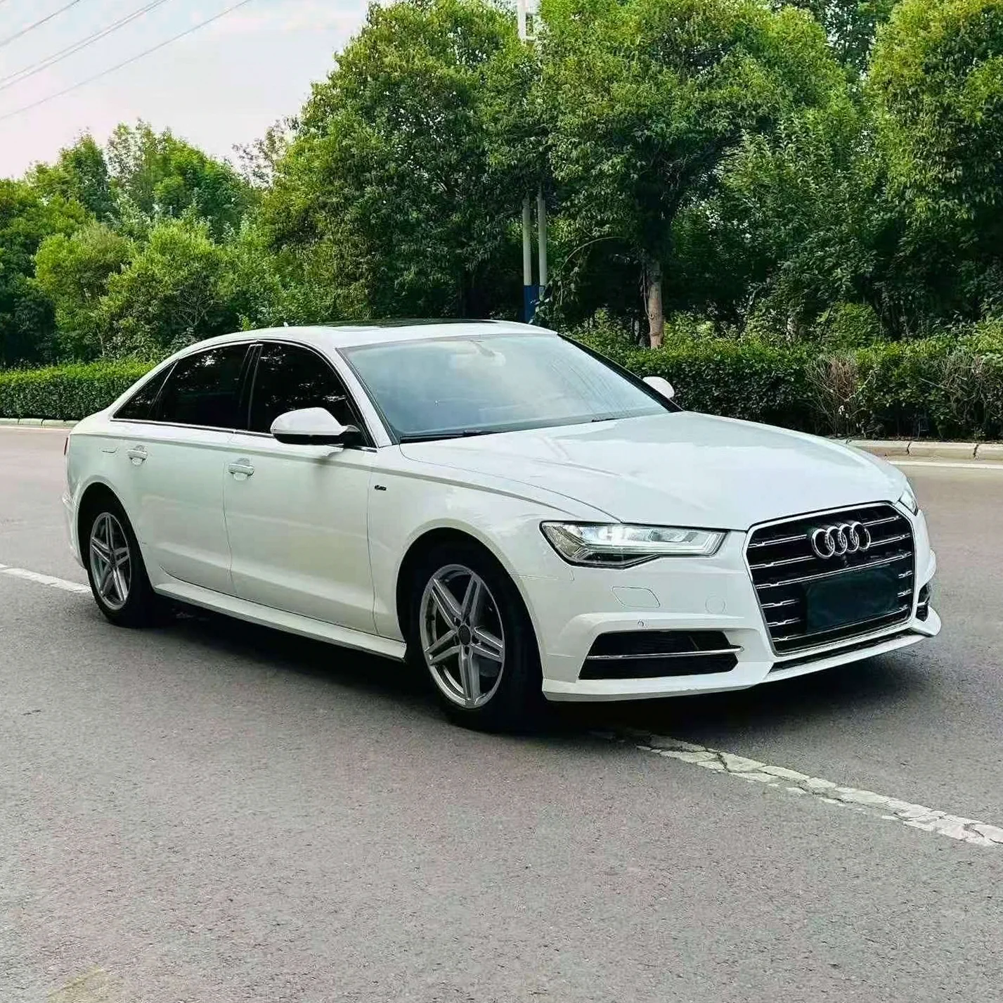 奥迪A6L 正面外观二