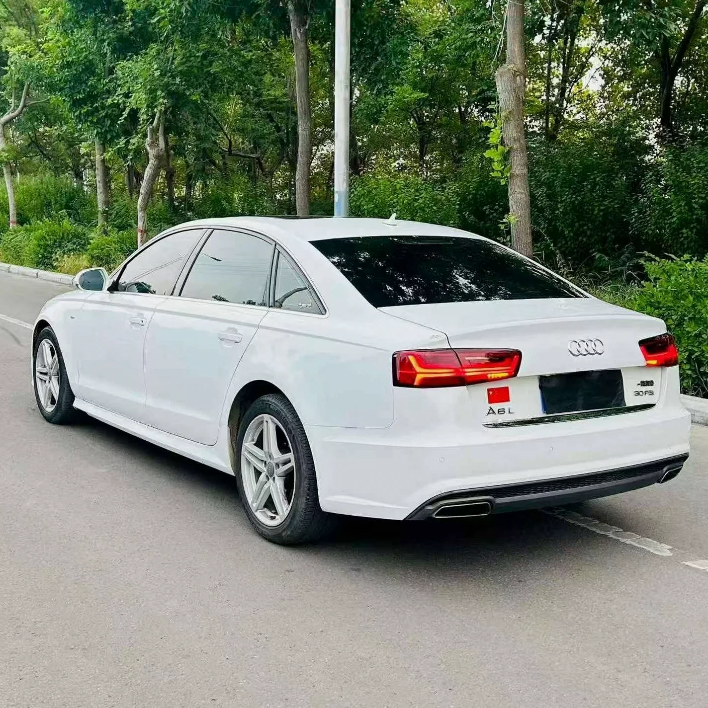 奥迪A6L 后面外观二