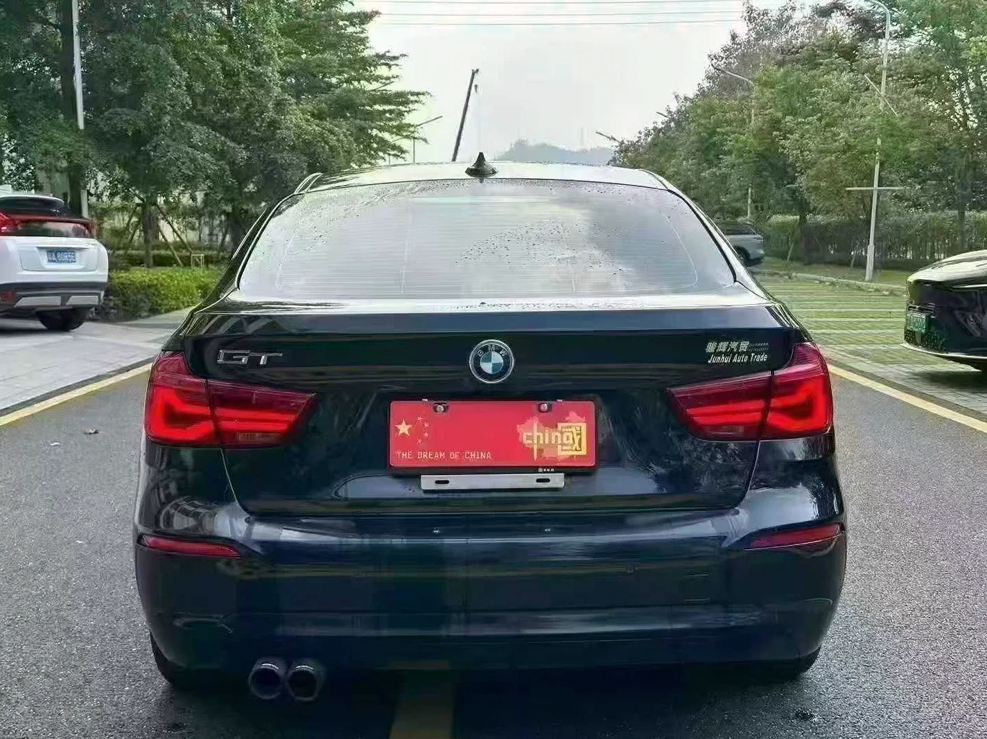 宝马3系 后面外观二