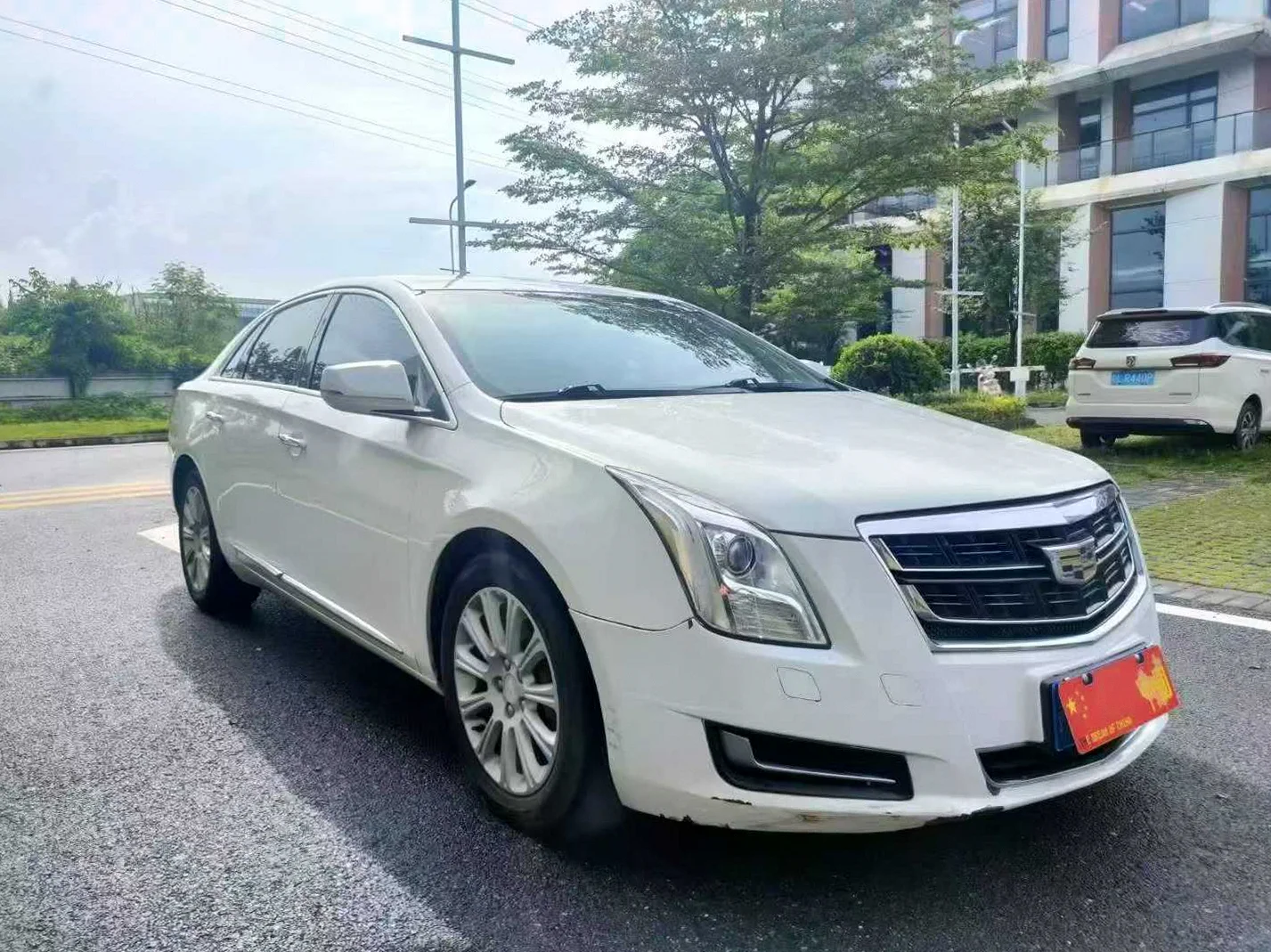 凯迪拉克XTS 正面外观三
