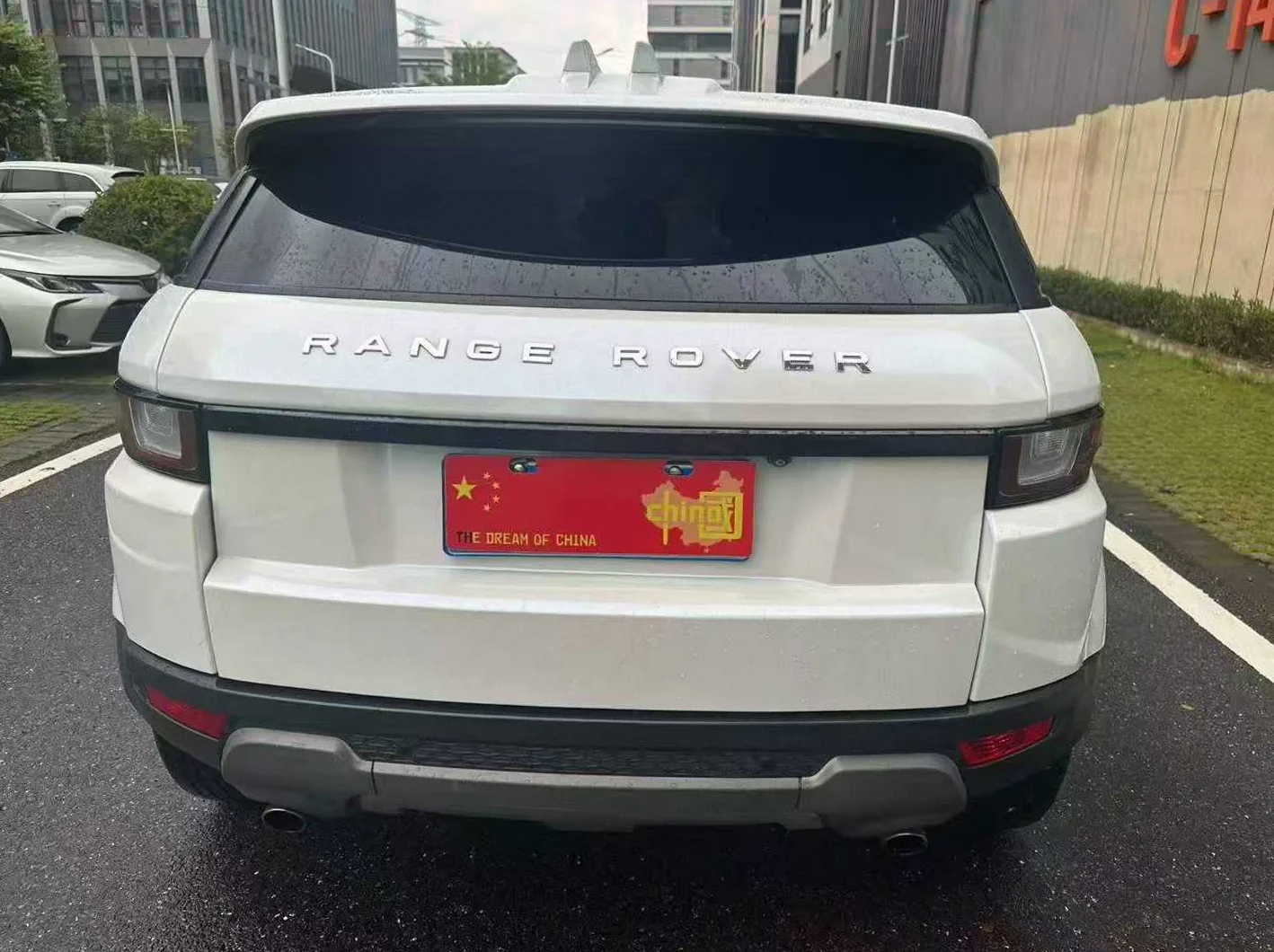 路虎极光 后面外观二