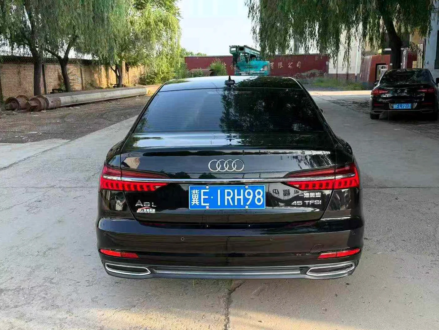 奥迪A6L 后面外观一